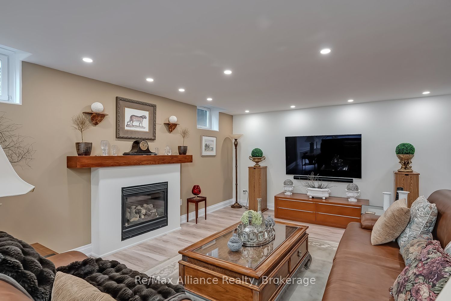 203 Burloak Drive Property Photo 32
