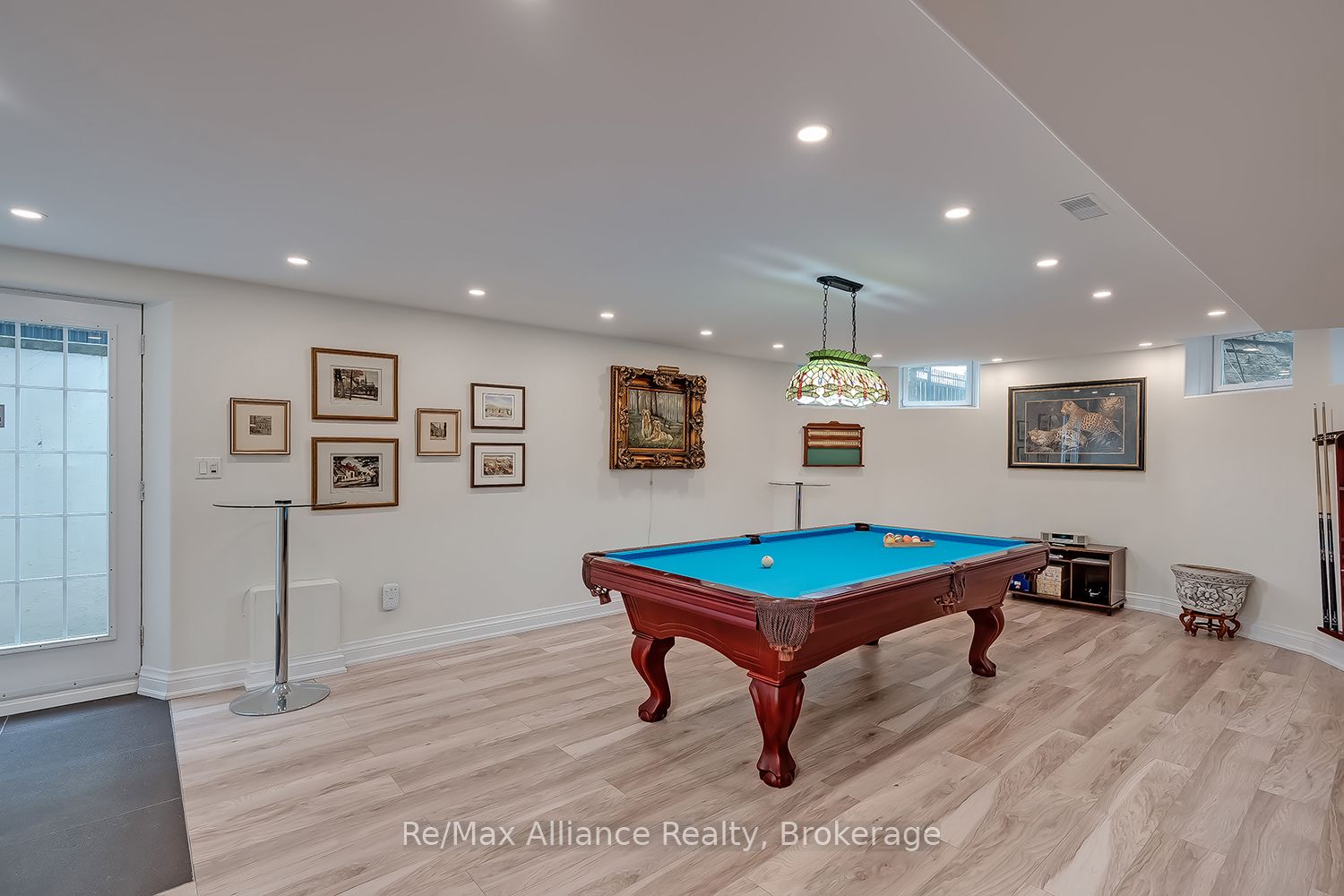 203 Burloak Drive Property Photo 34