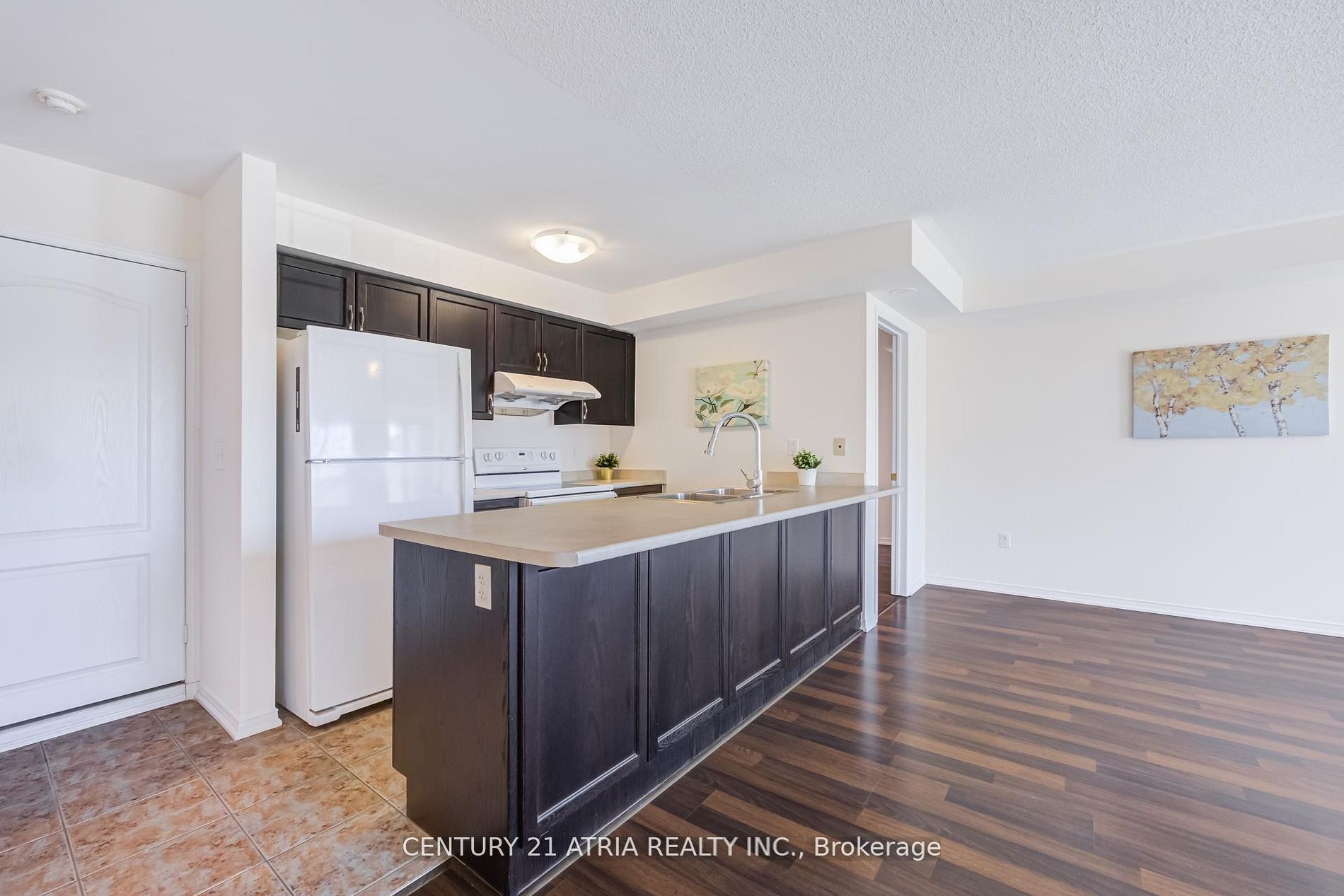 129 Isaac Devins Boulevard 5 Property Photo 8