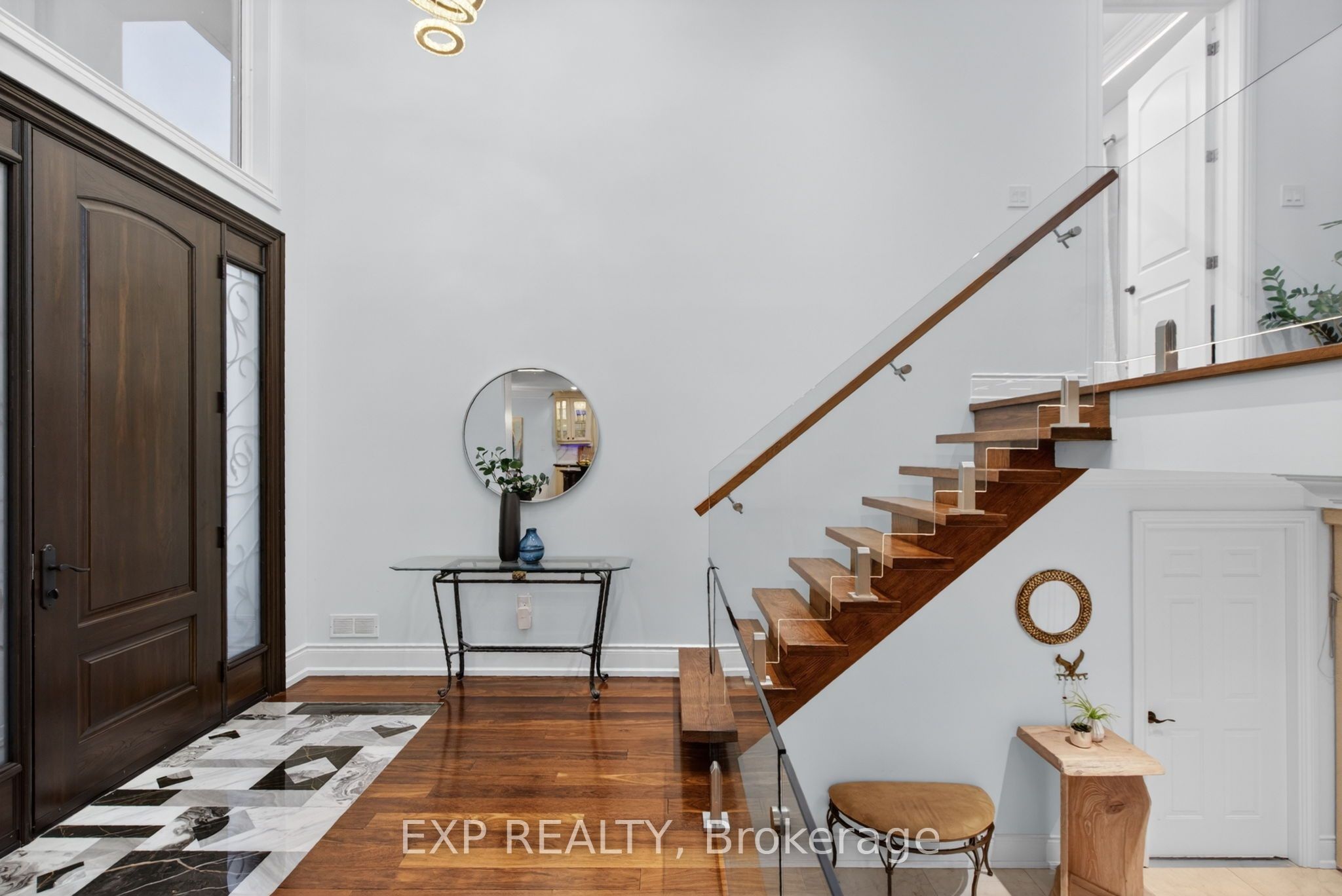 2439 Bridge Road Property Photo 5
