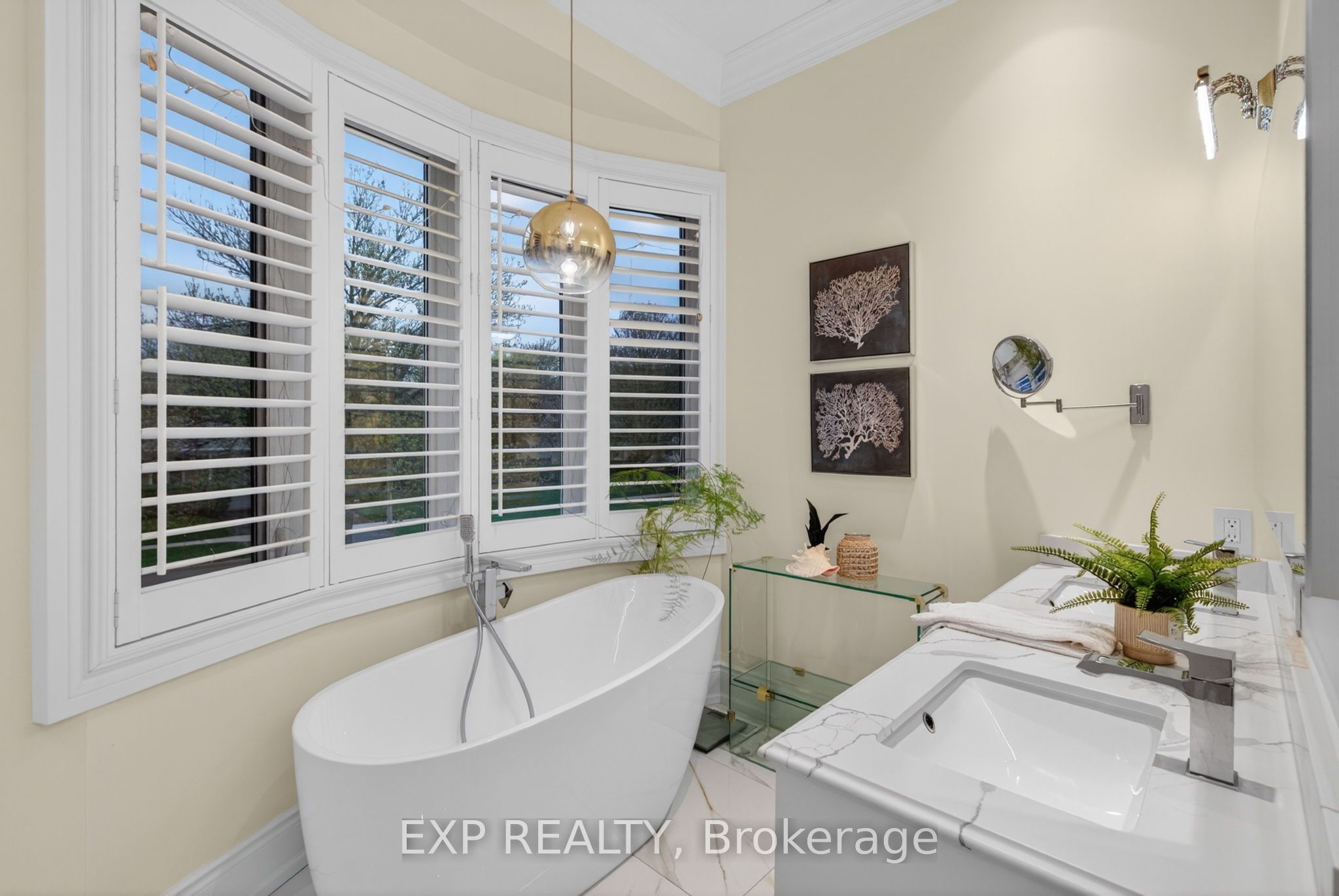 2439 Bridge Road Property Photo 11