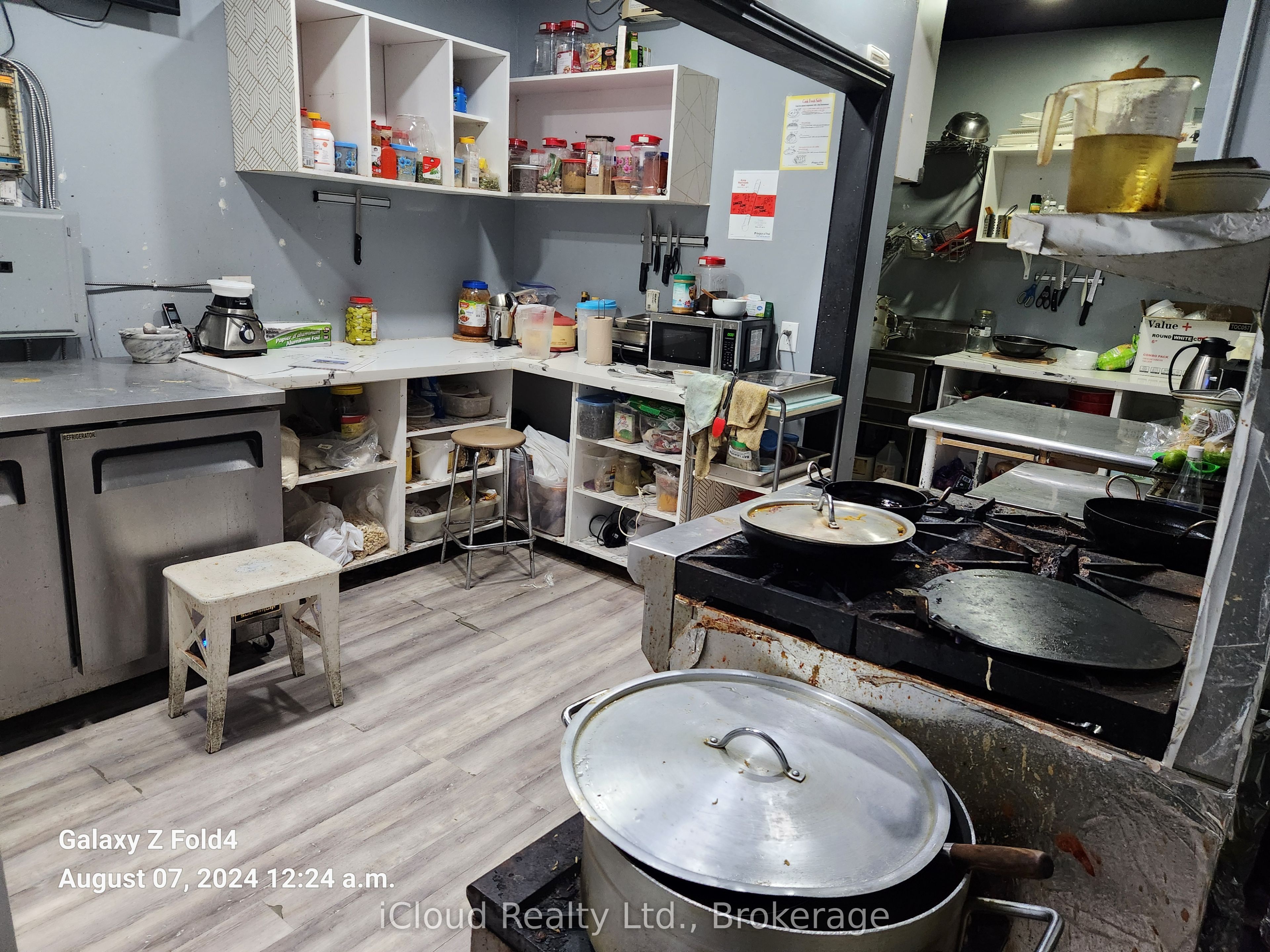 315 Traders Boulevard E 5 Property Photo 2