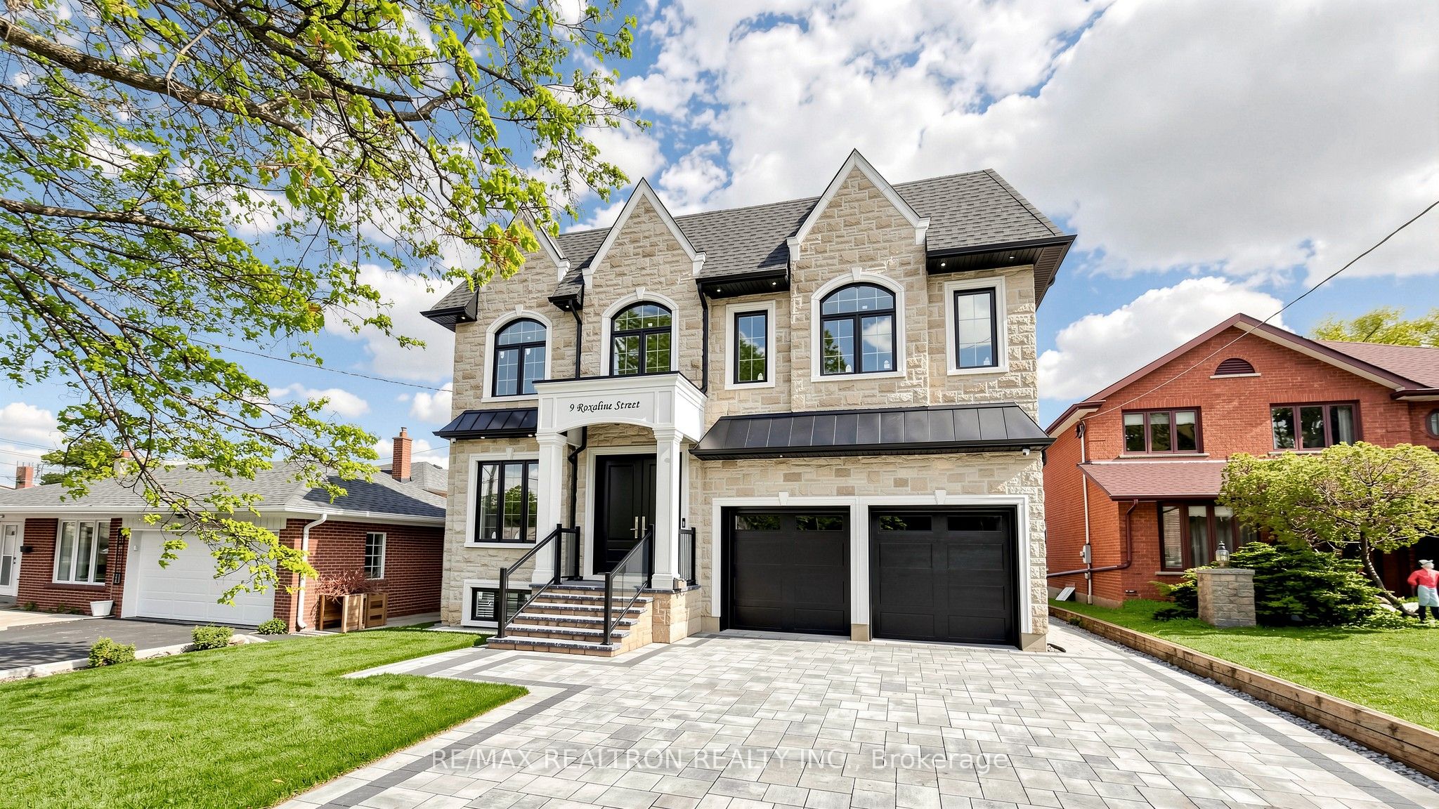 9 Roxaline Street
