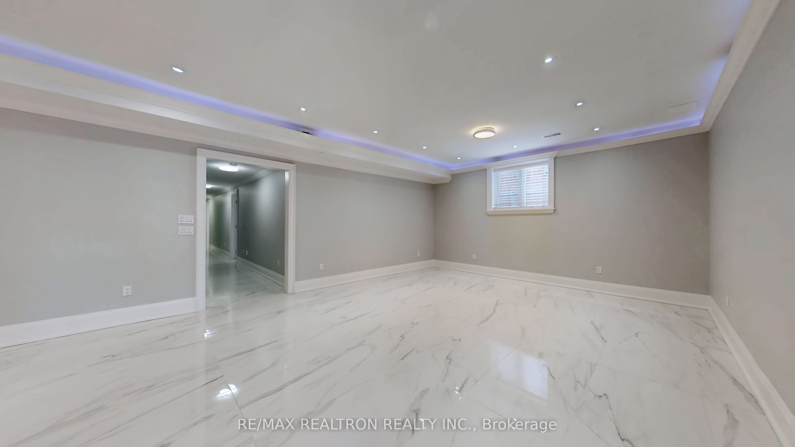 9 Roxaline Street Property Photo 34