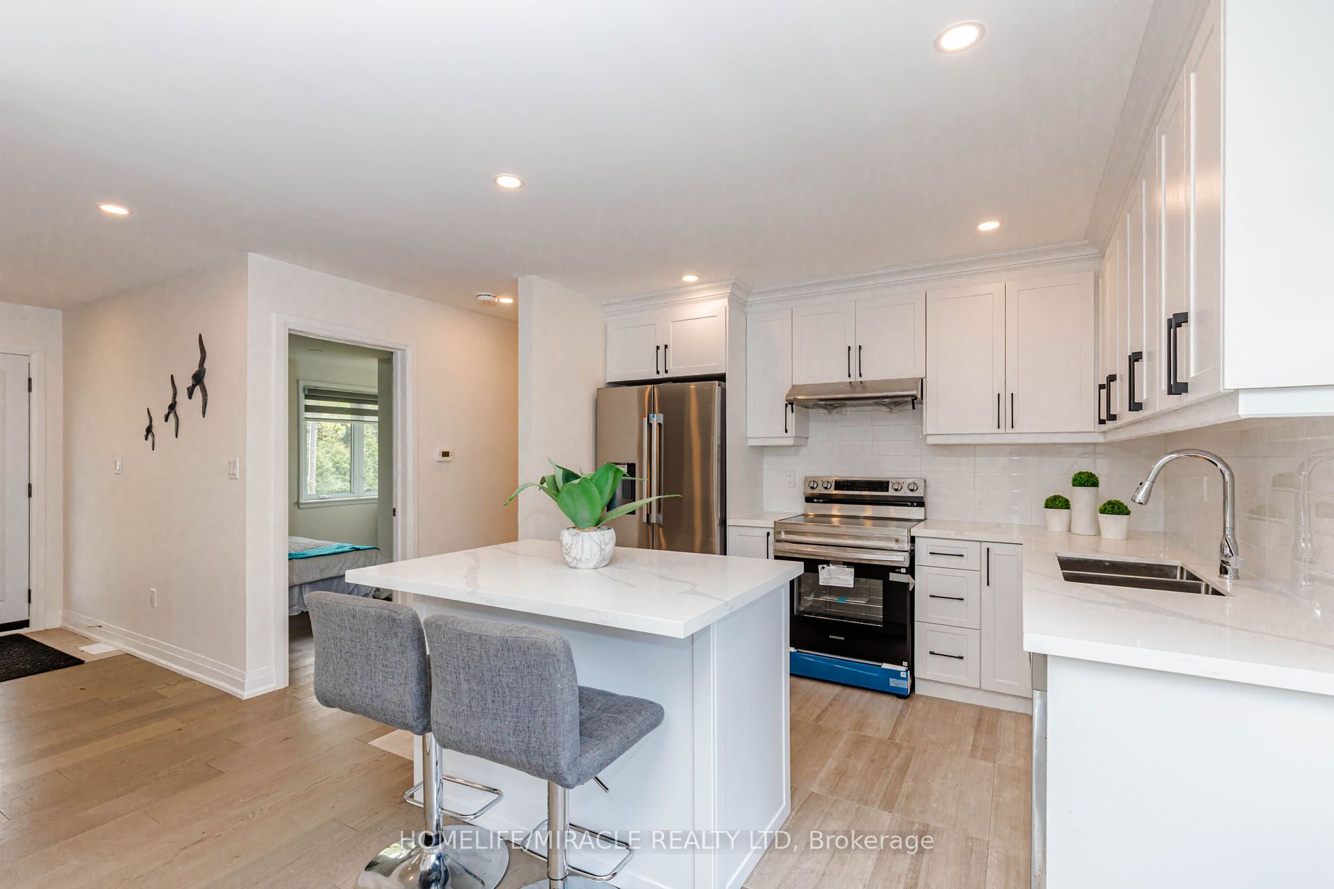 563 Taplow Crescent Property Photo 10