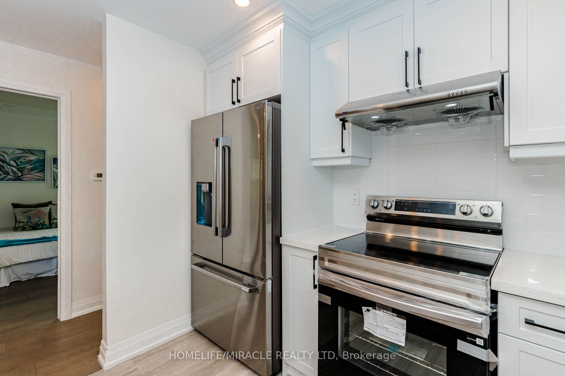 563 Taplow Crescent Property Photo 11