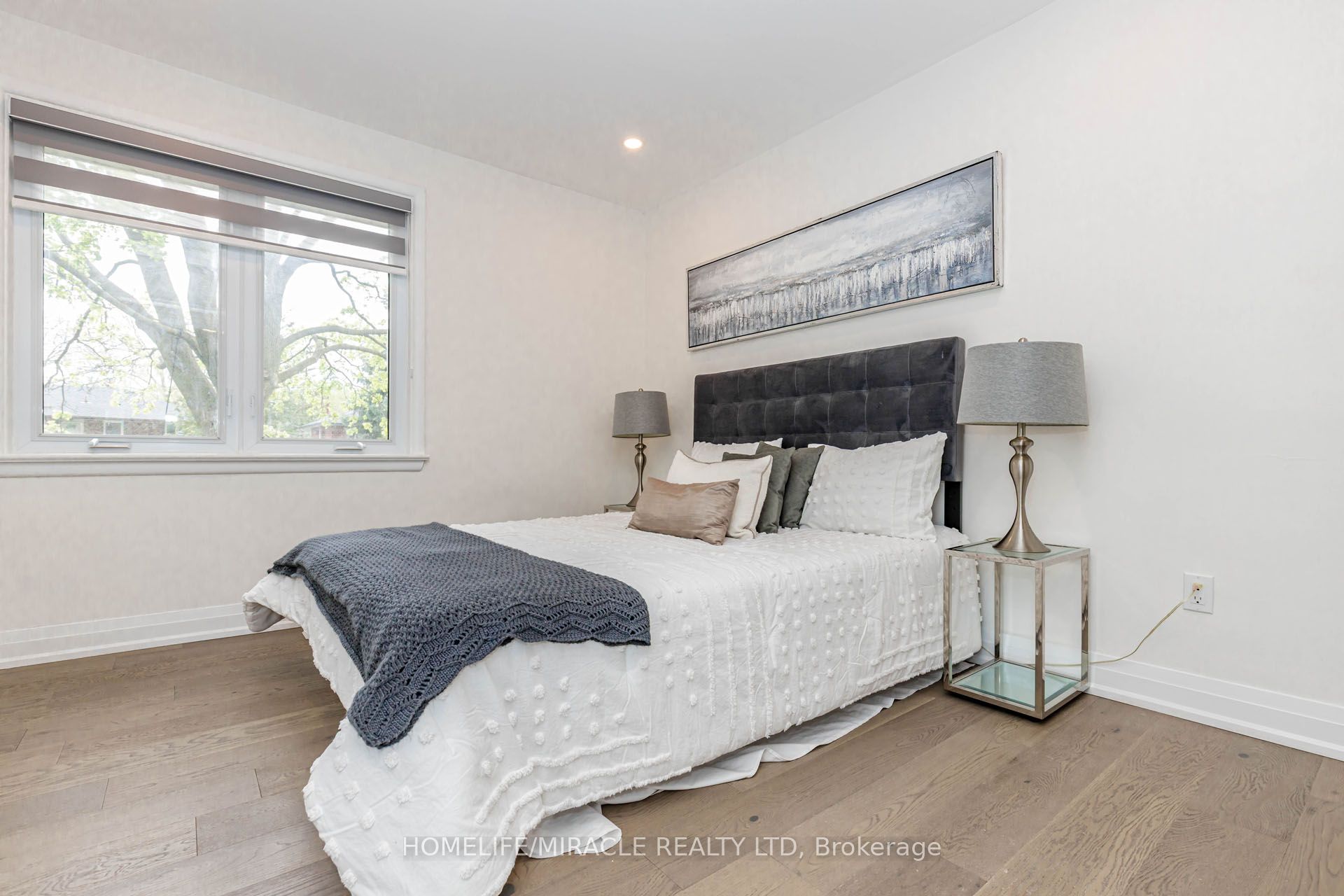563 Taplow Crescent Property Photo 19