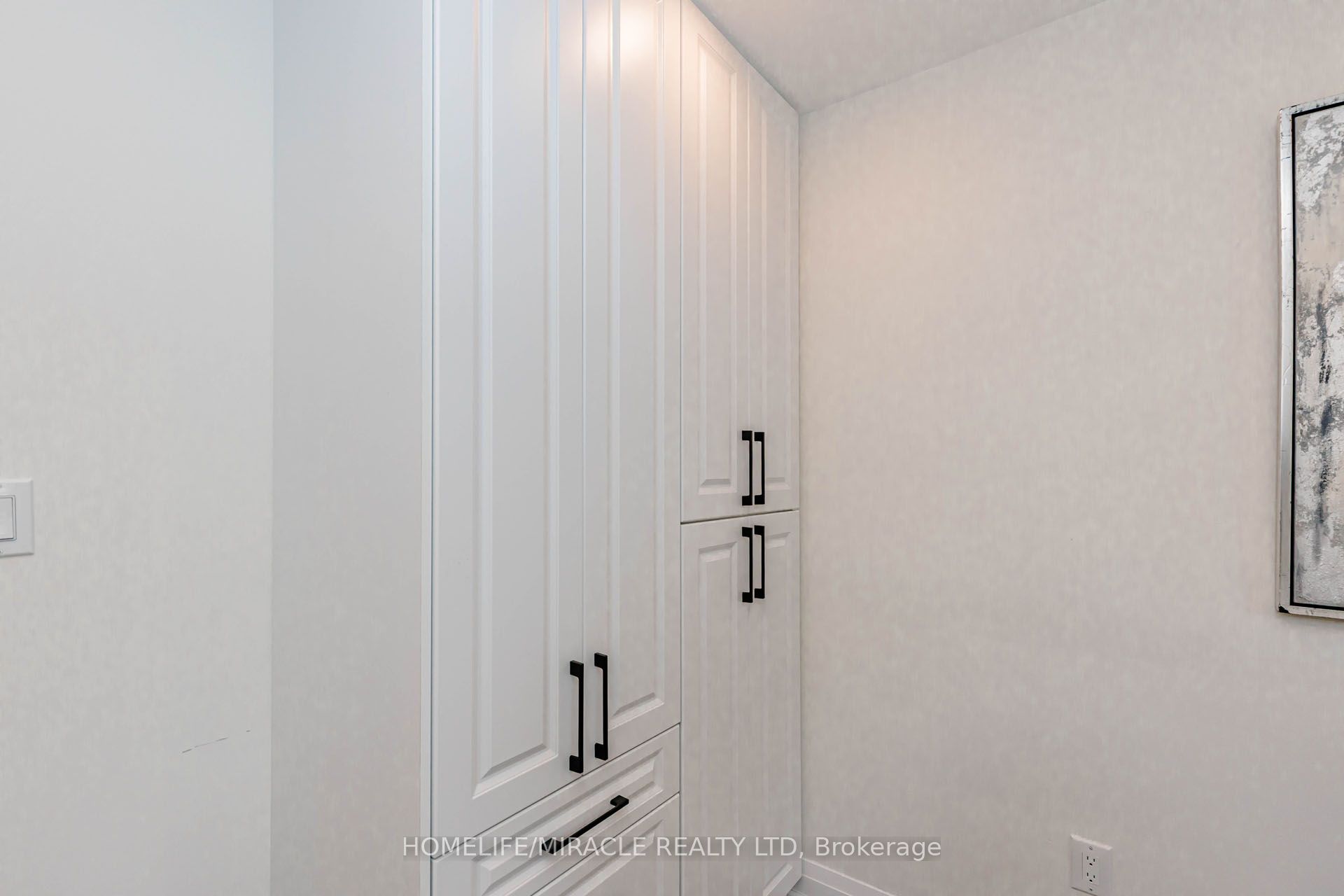 563 Taplow Crescent Property Photo 27