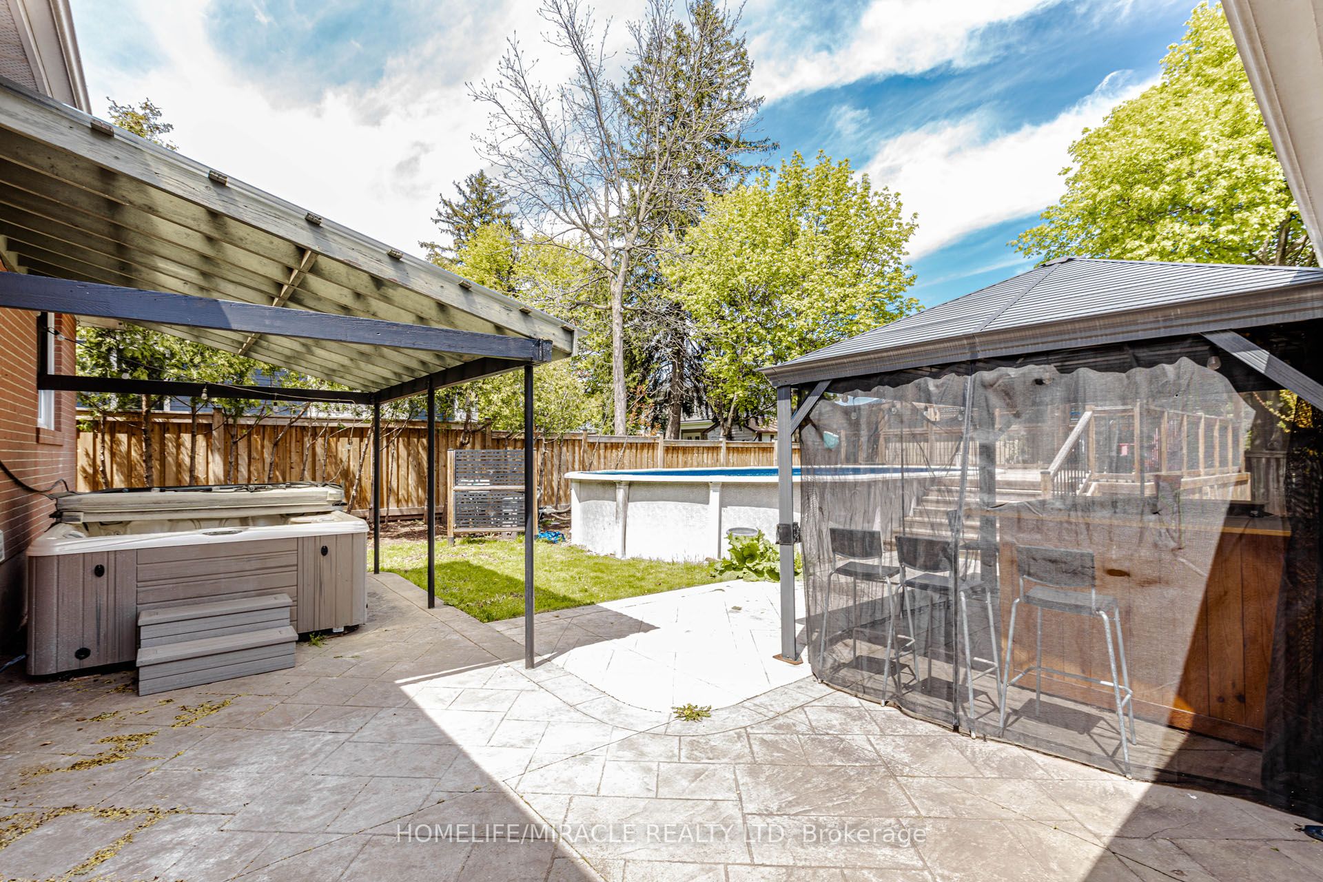 563 Taplow Crescent Property Photo 44