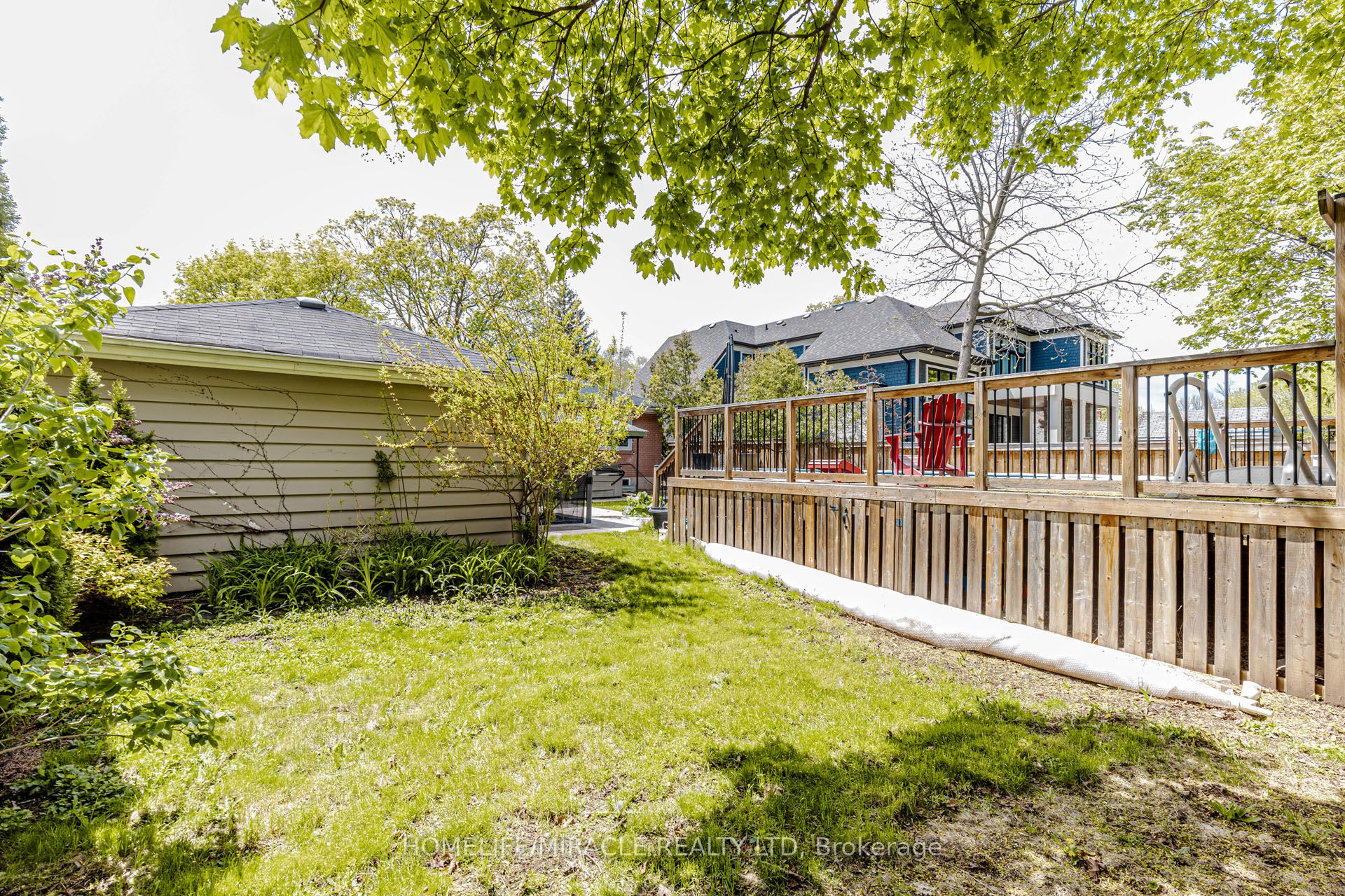 563 Taplow Crescent Property Photo 49