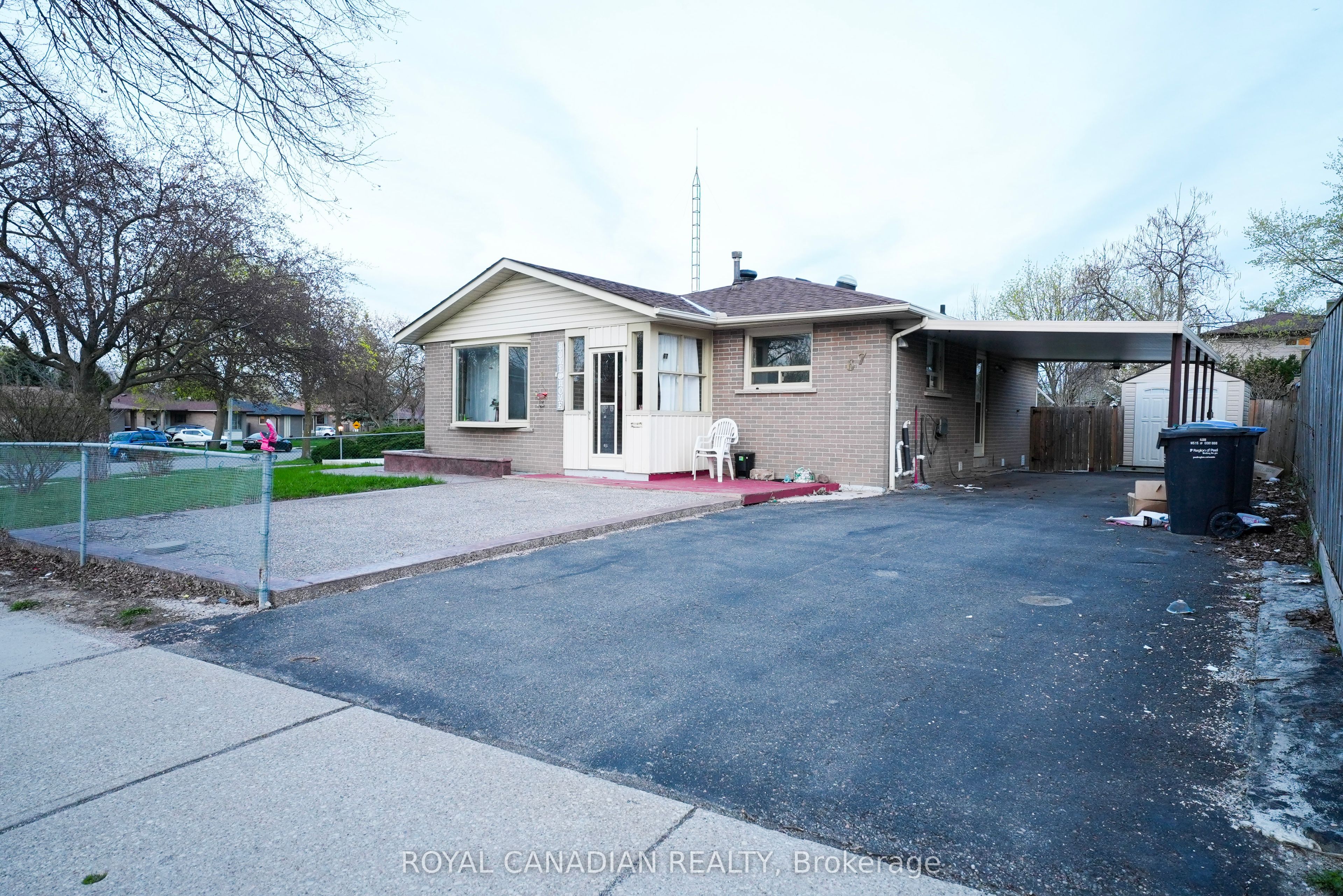 67 Sutherland Avenue Property Photo 2