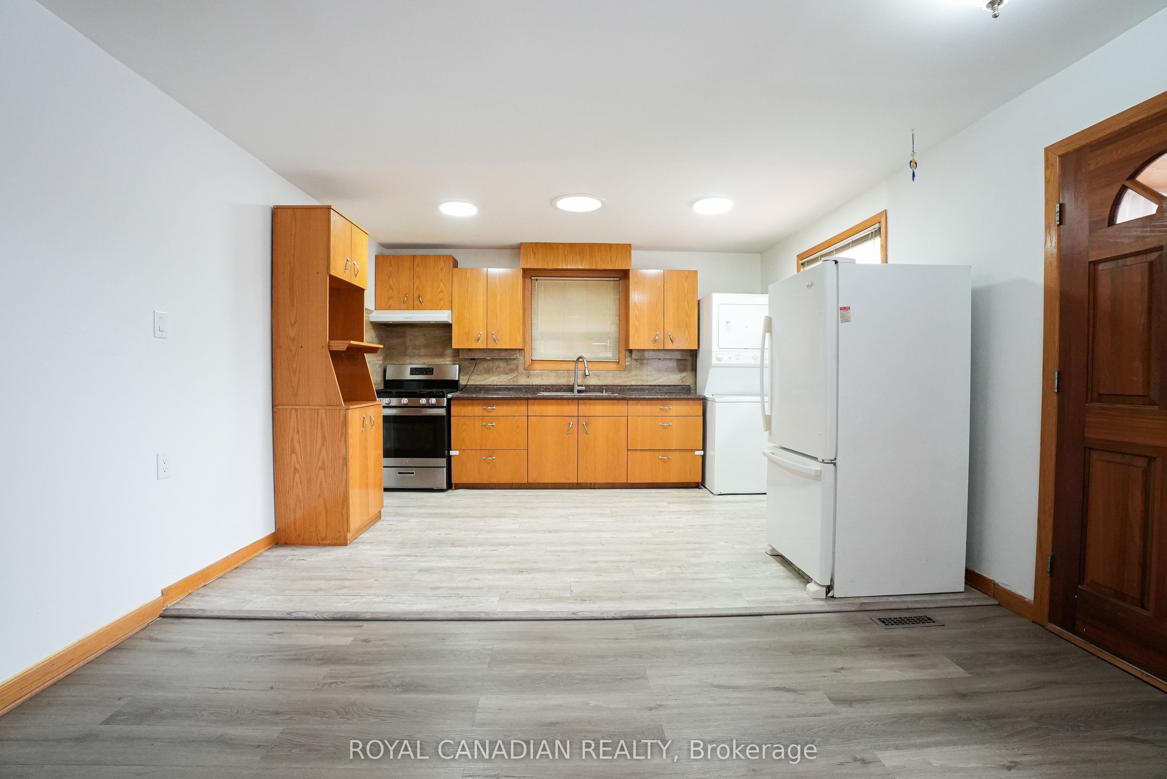 67 Sutherland Avenue Property Photo 5
