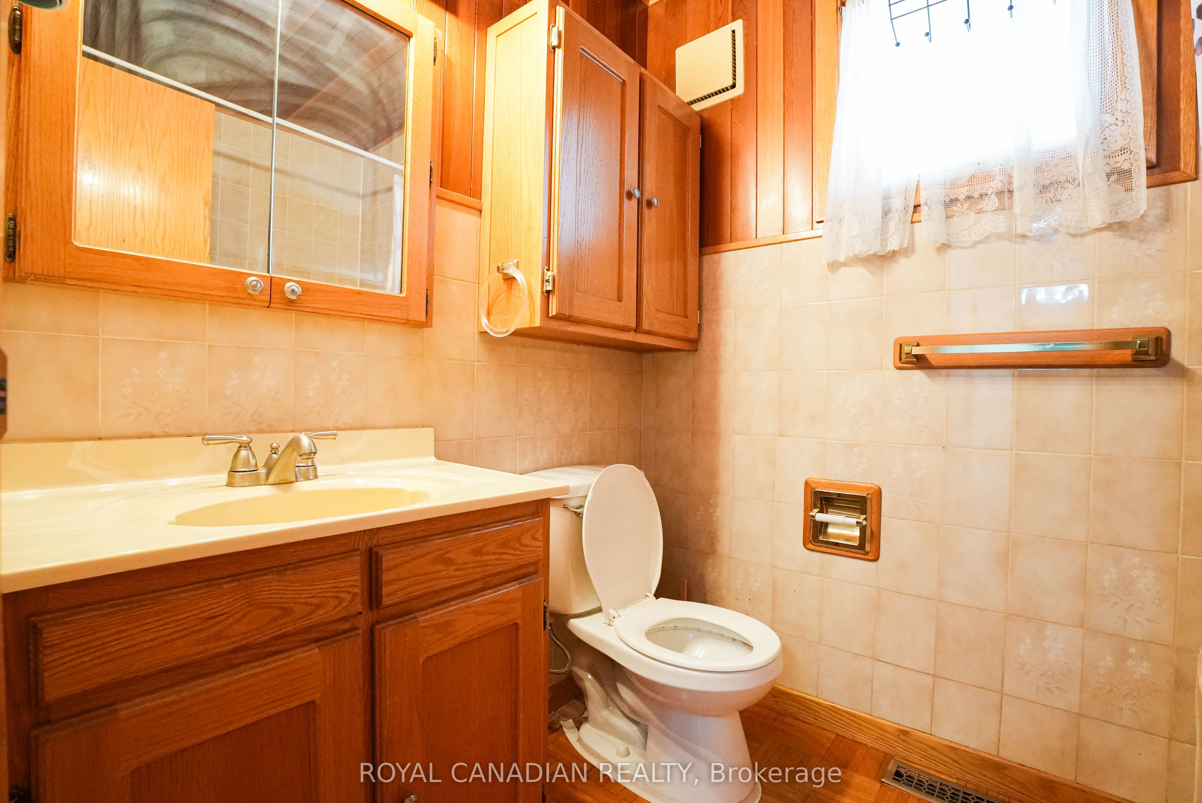 67 Sutherland Avenue Property Photo 15