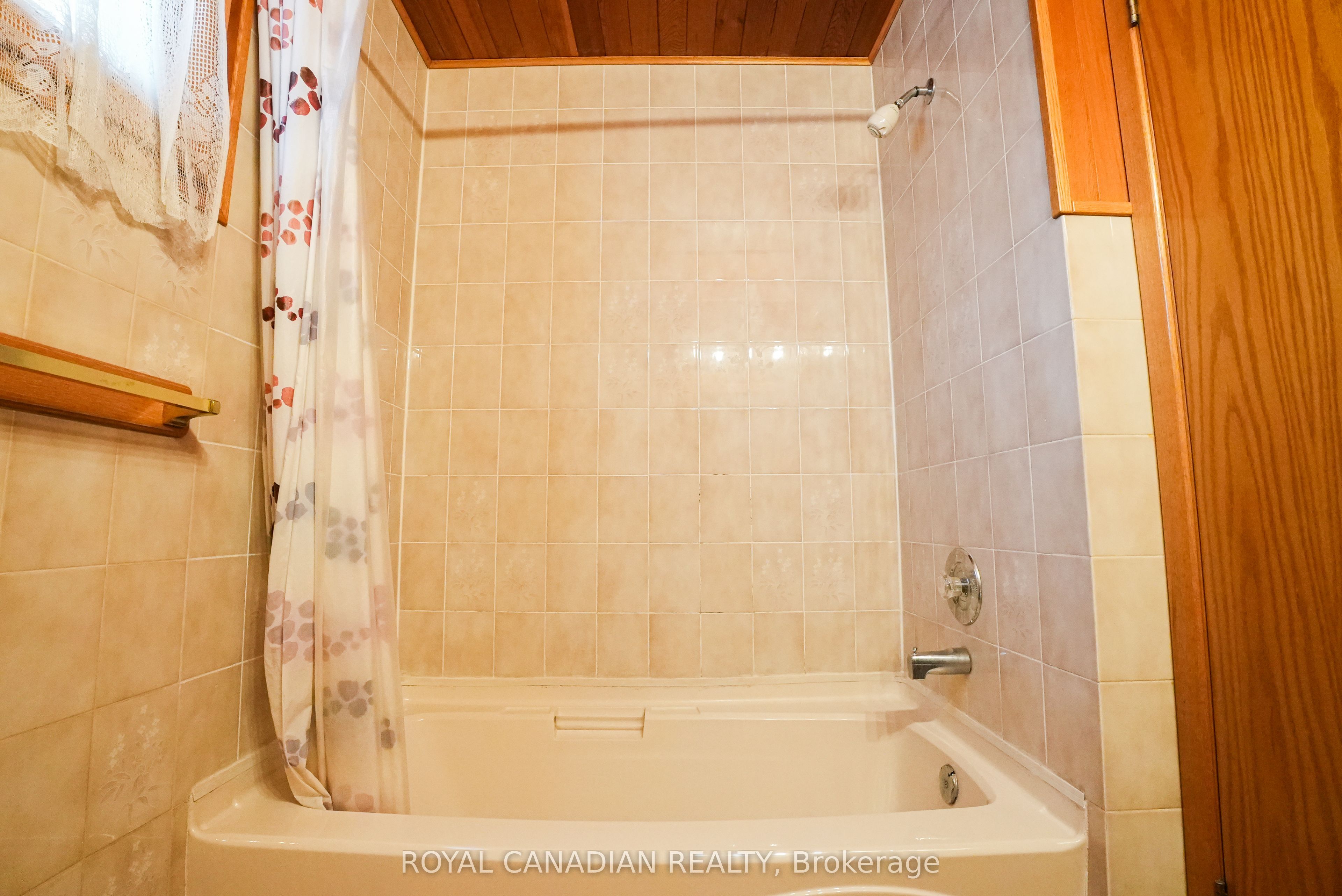 67 Sutherland Avenue Property Photo 16