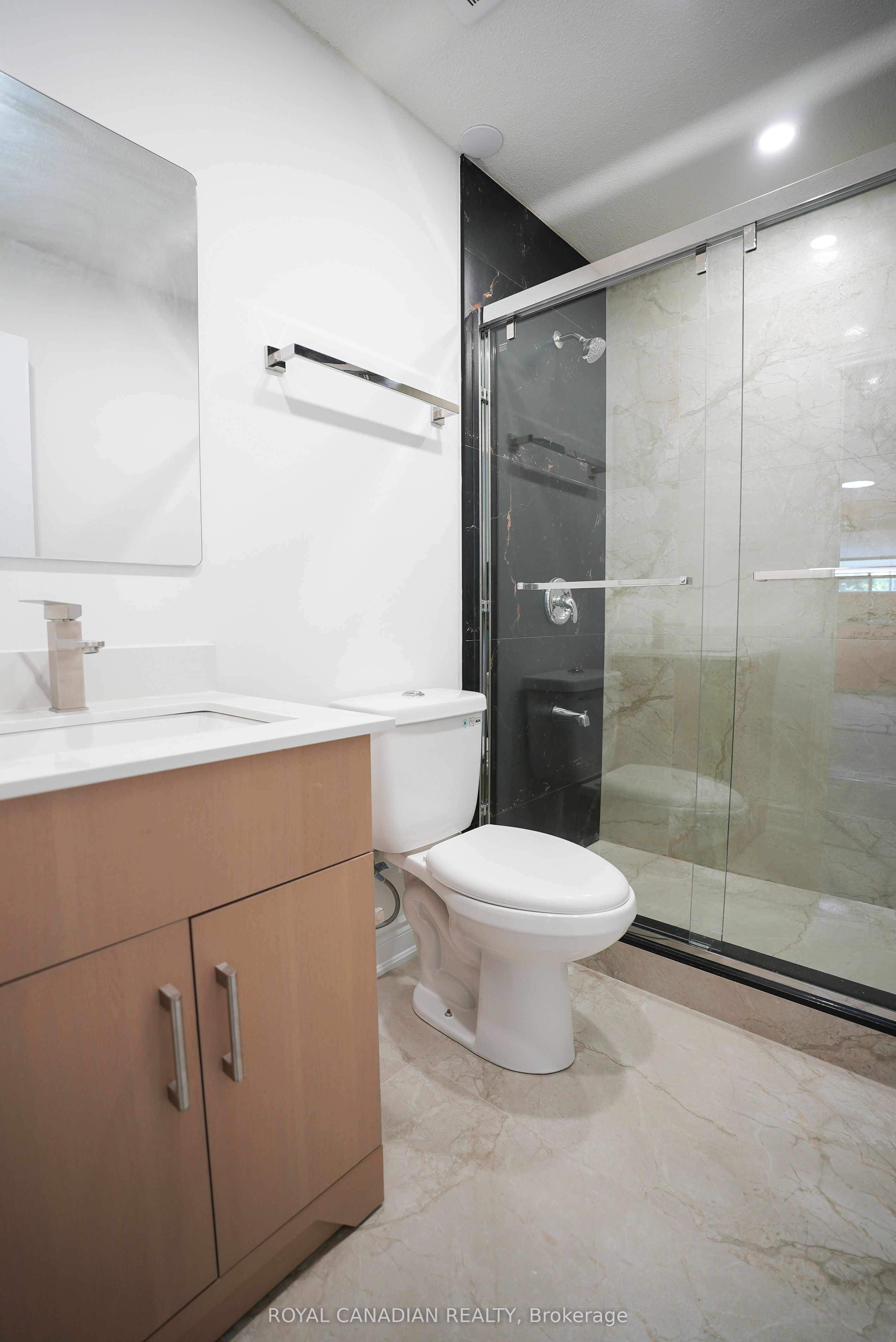 67 Sutherland Avenue Property Photo 18