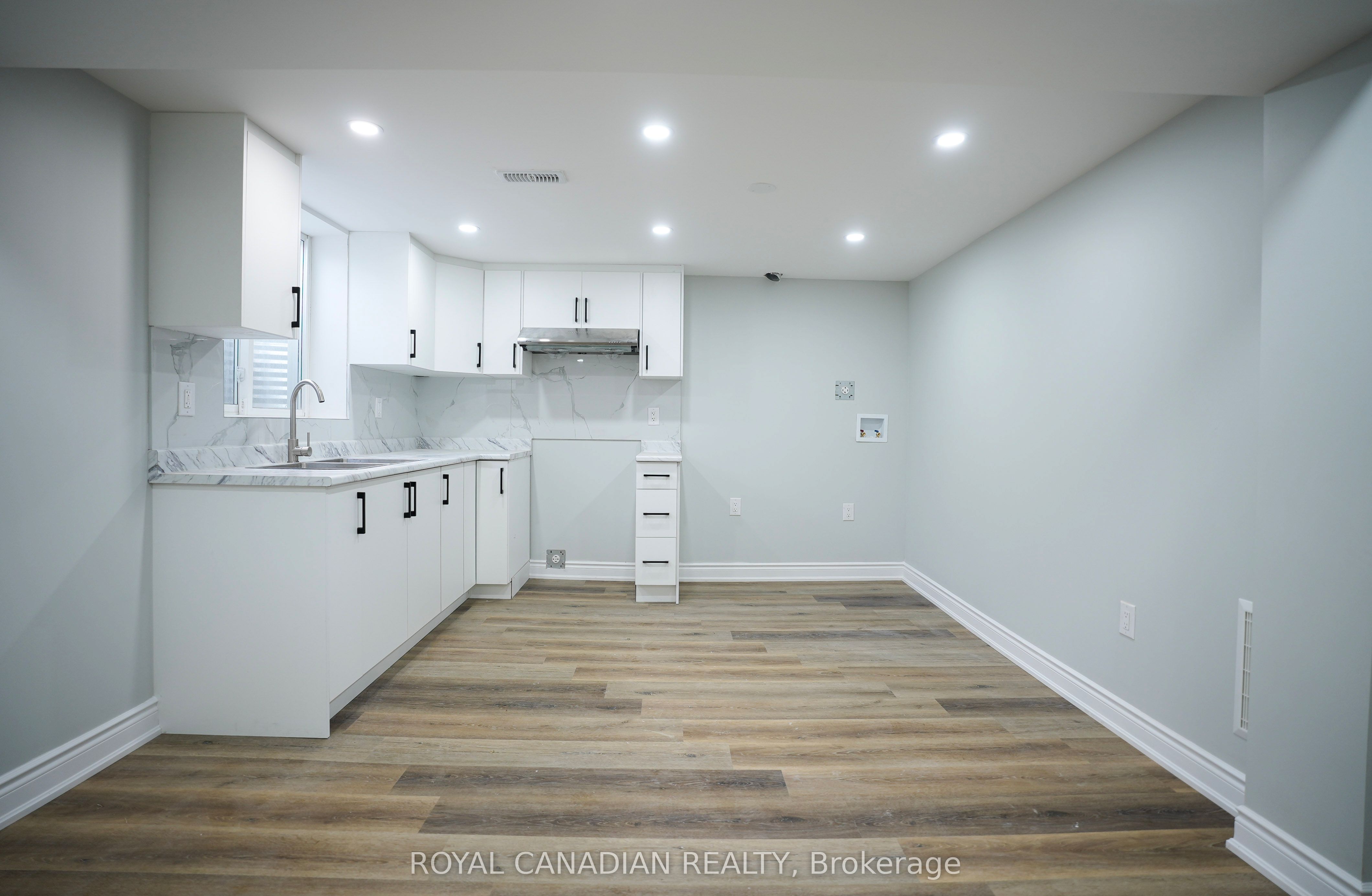 67 Sutherland Avenue Property Photo 24