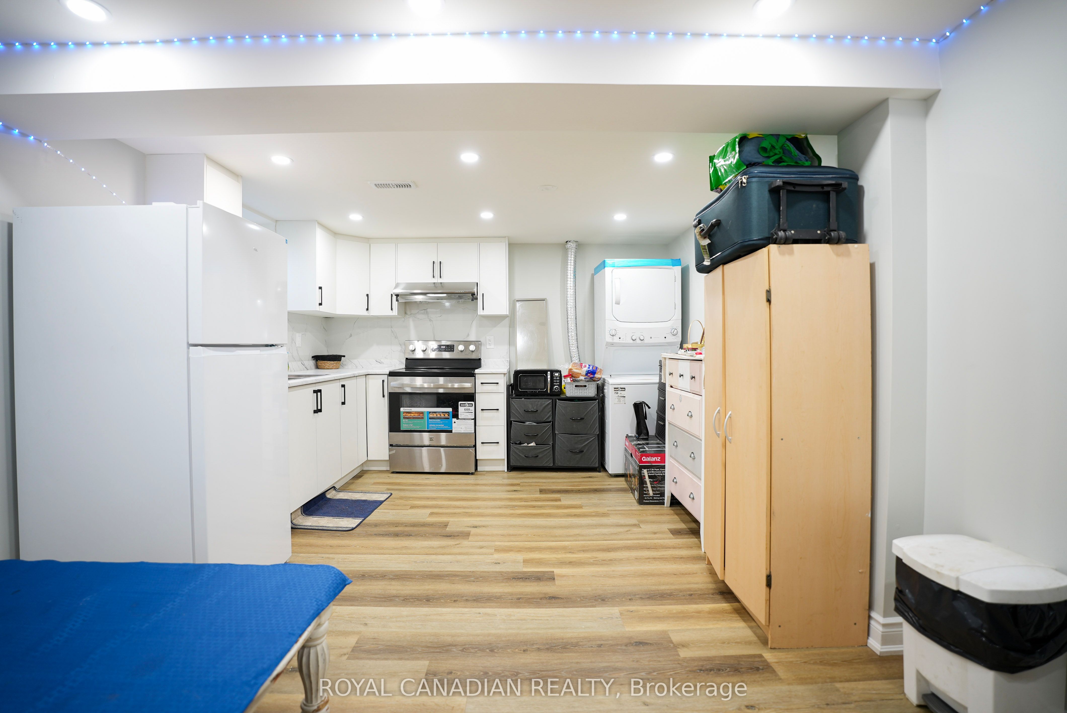 67 Sutherland Avenue Property Photo 25