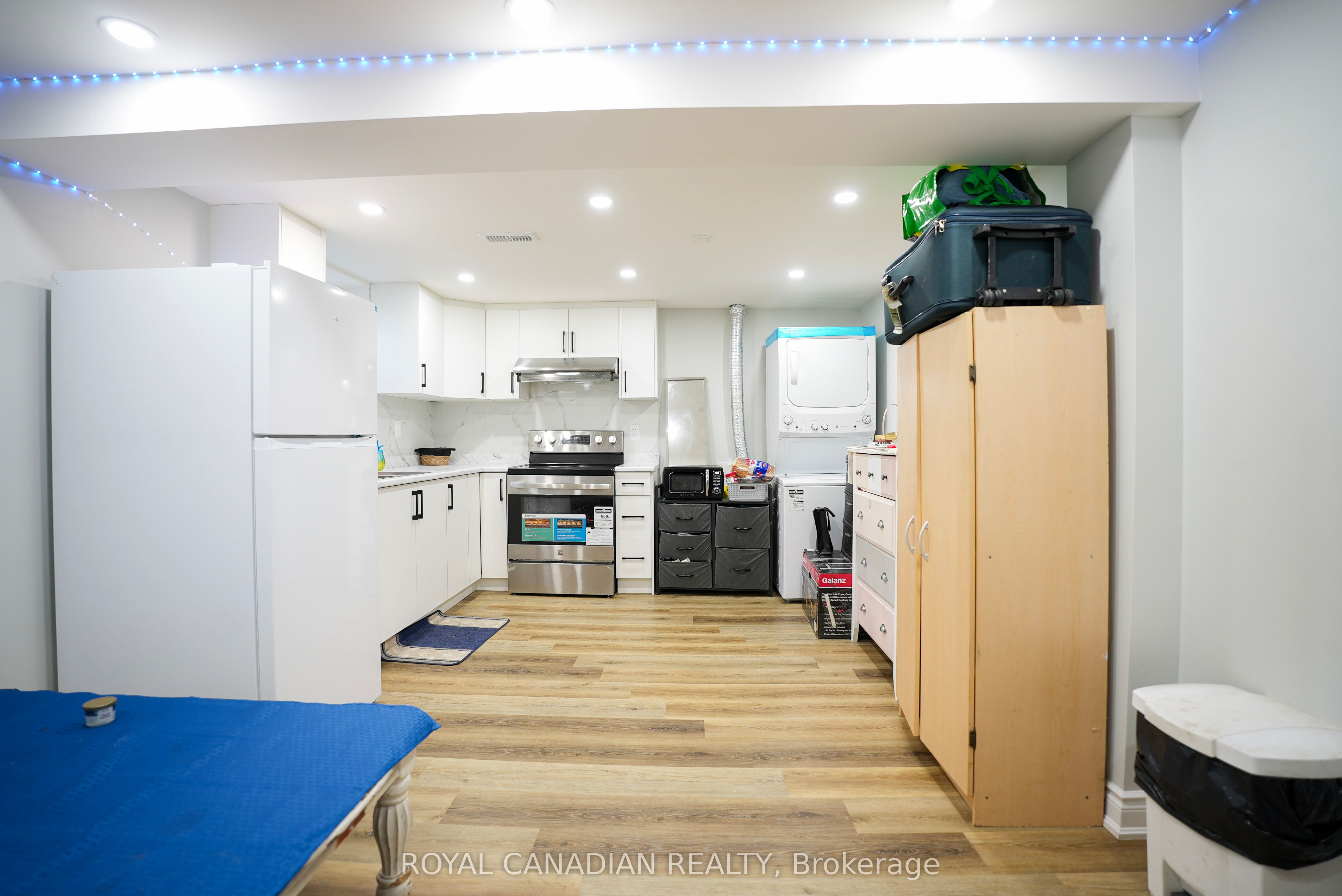 67 Sutherland Avenue Property Photo 26