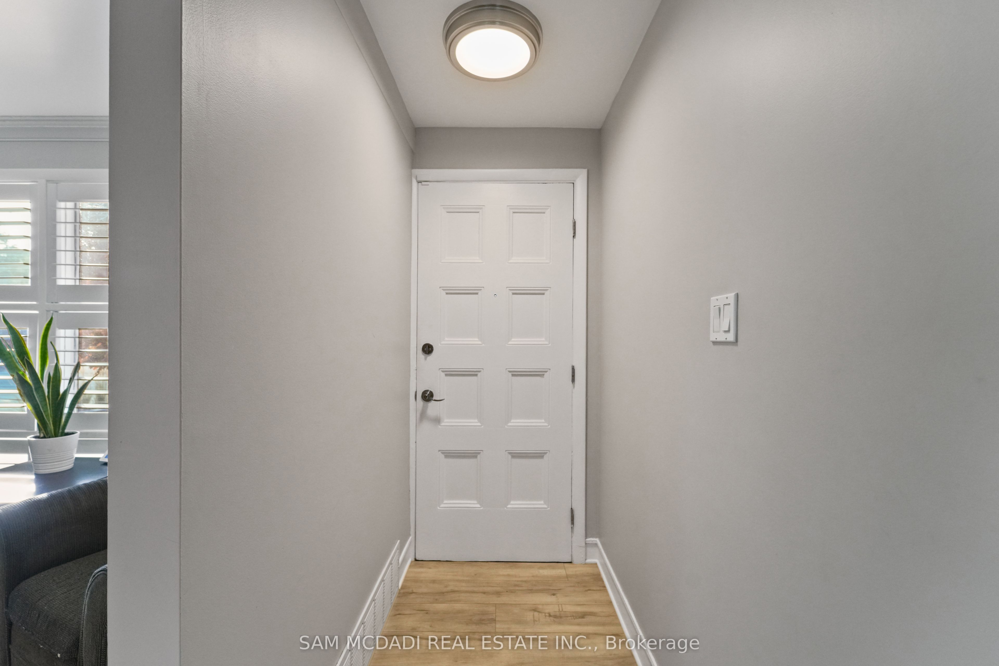 1140 Halliday Avenue Property Photo 4