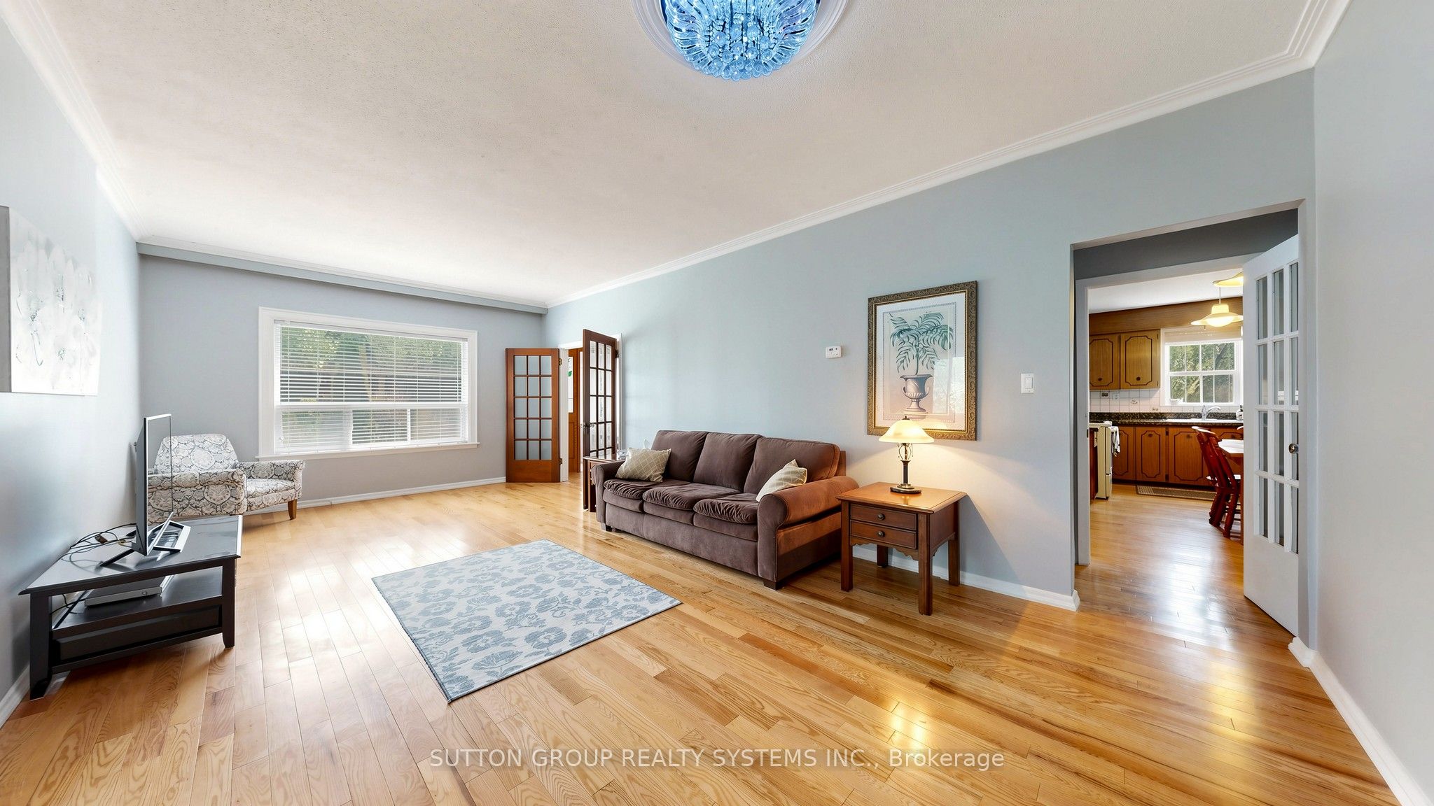 114 Rosemount Avenue Property Photo 6
