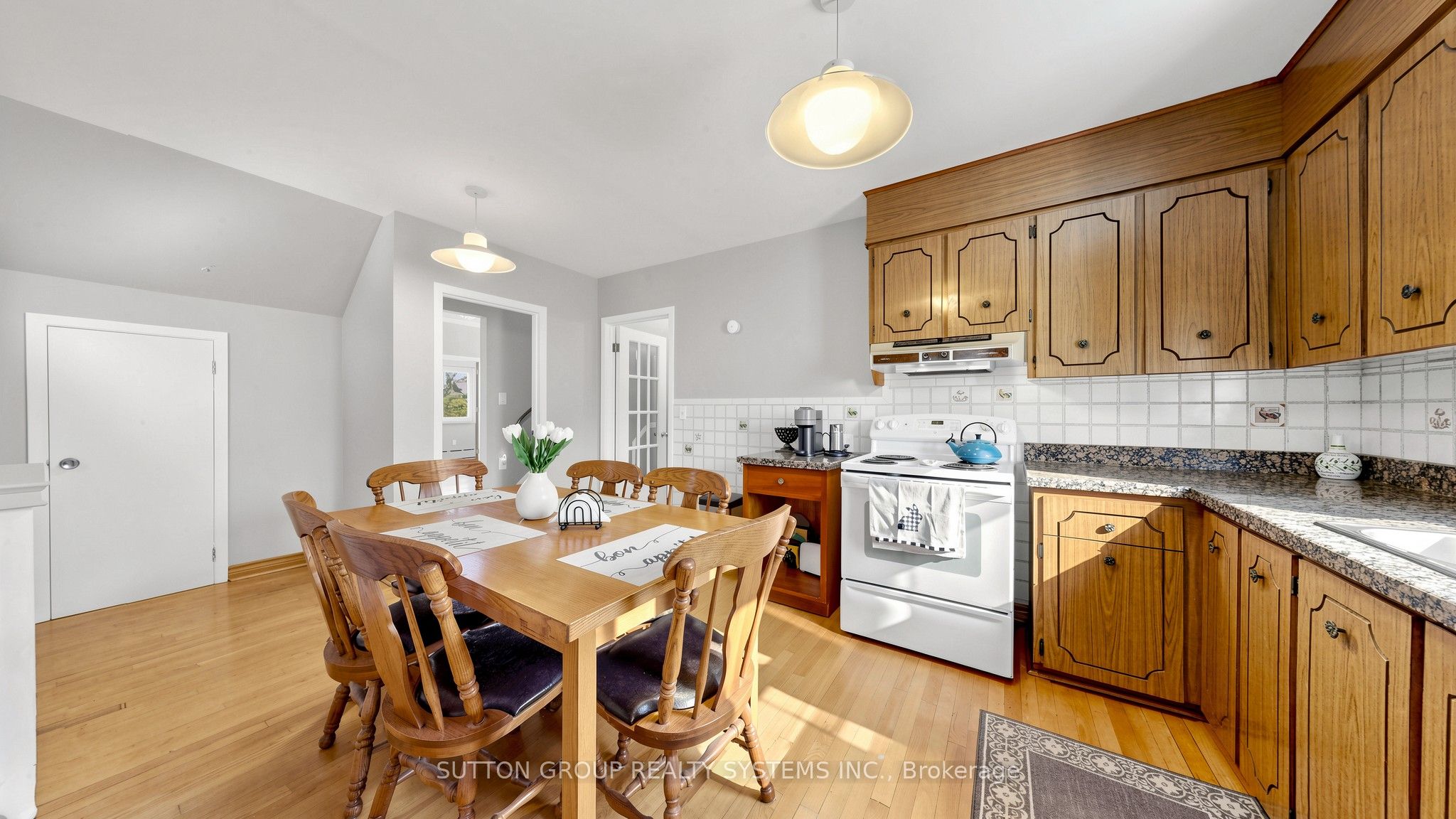 114 Rosemount Avenue Property Photo 10