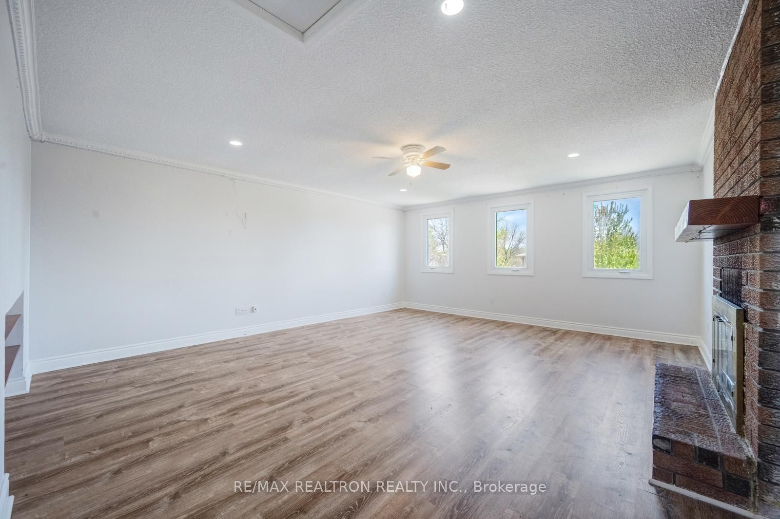 6 Albemarle Court Property Photo 17
