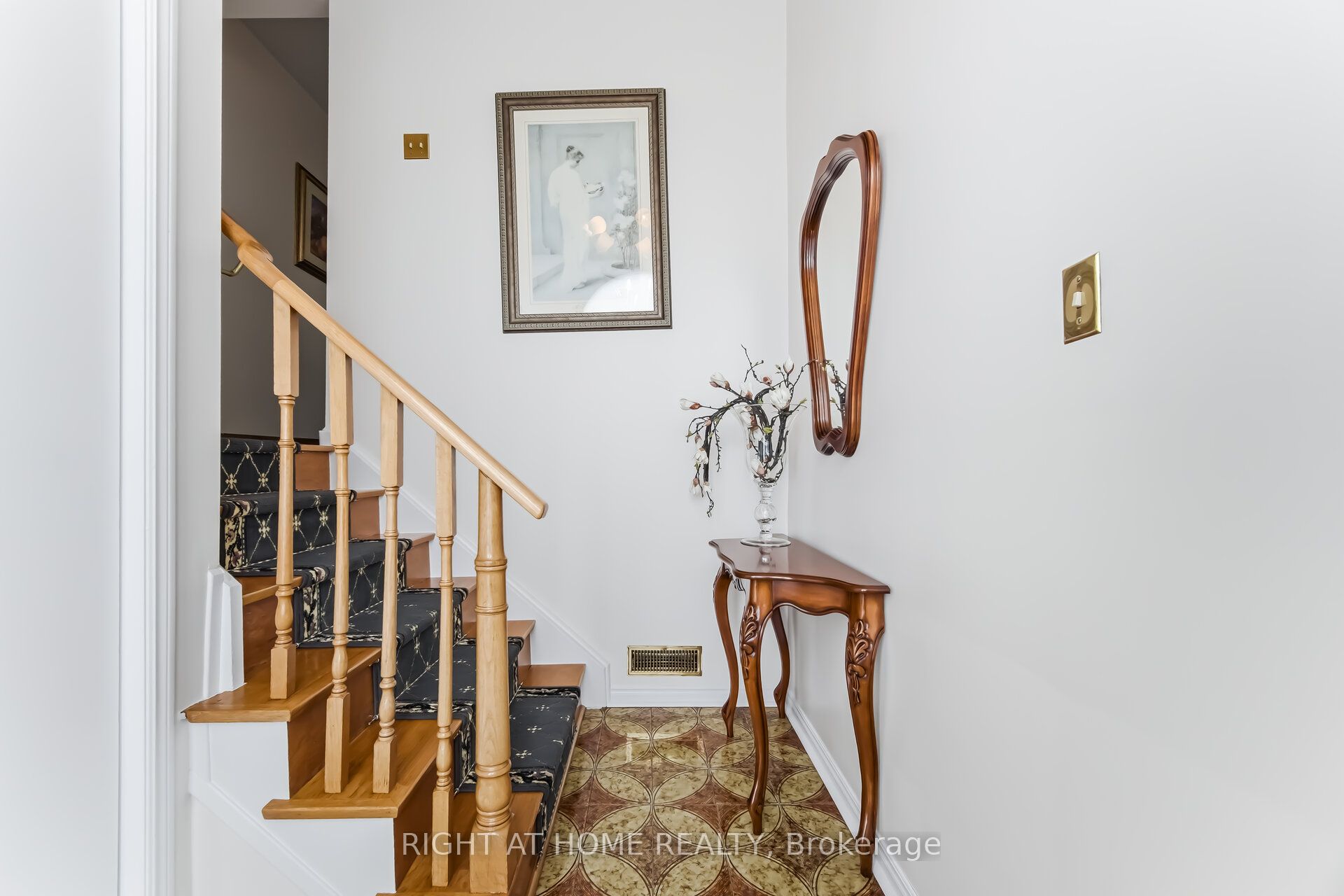 3938 Midhurst Lane Property Photo 6