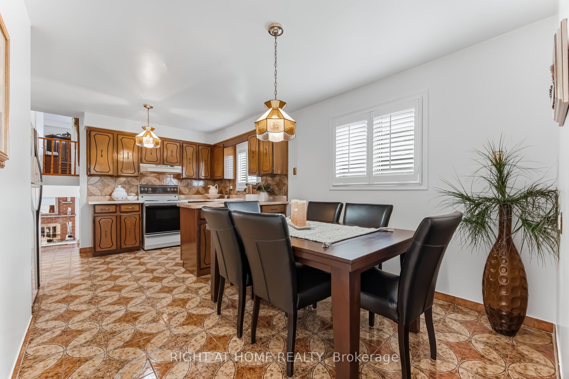 3938 Midhurst Lane Property Photo 12