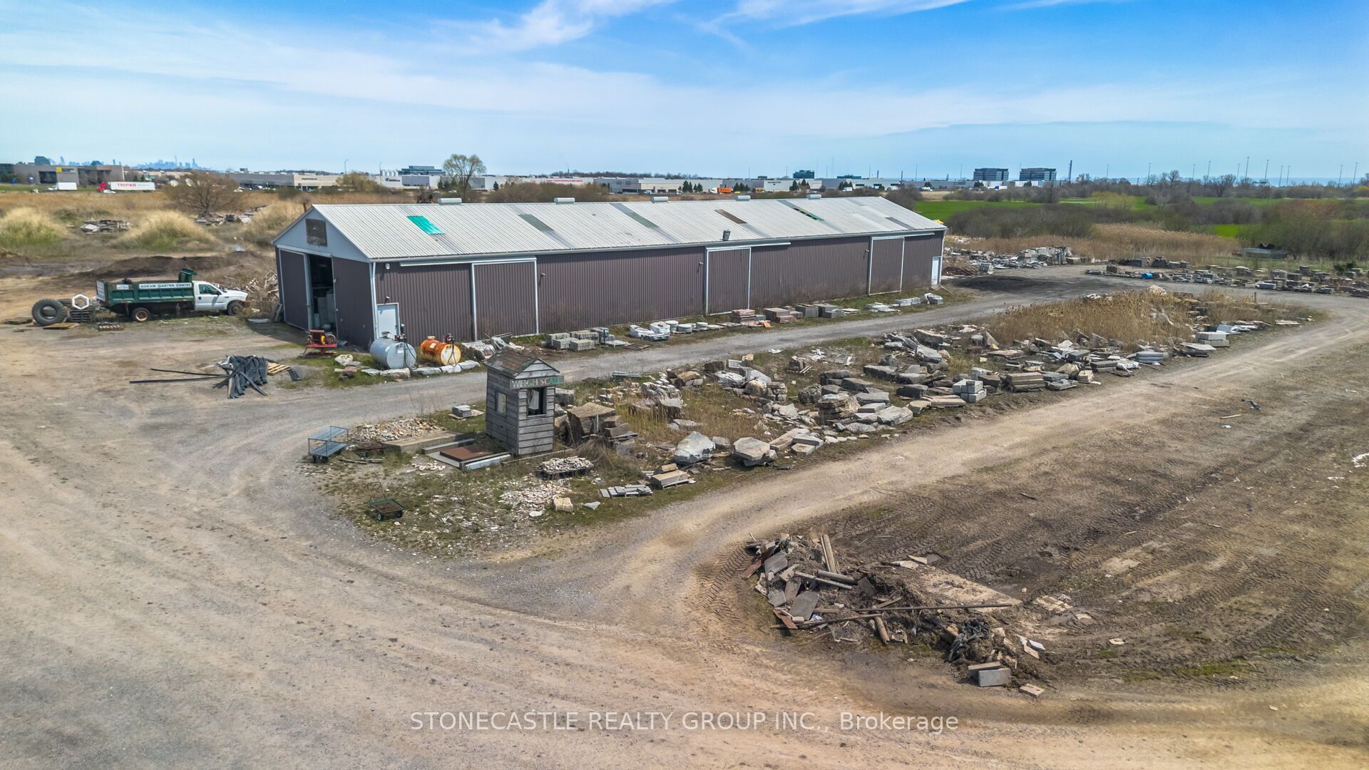 2018 Dundas Street E Property Photo 32