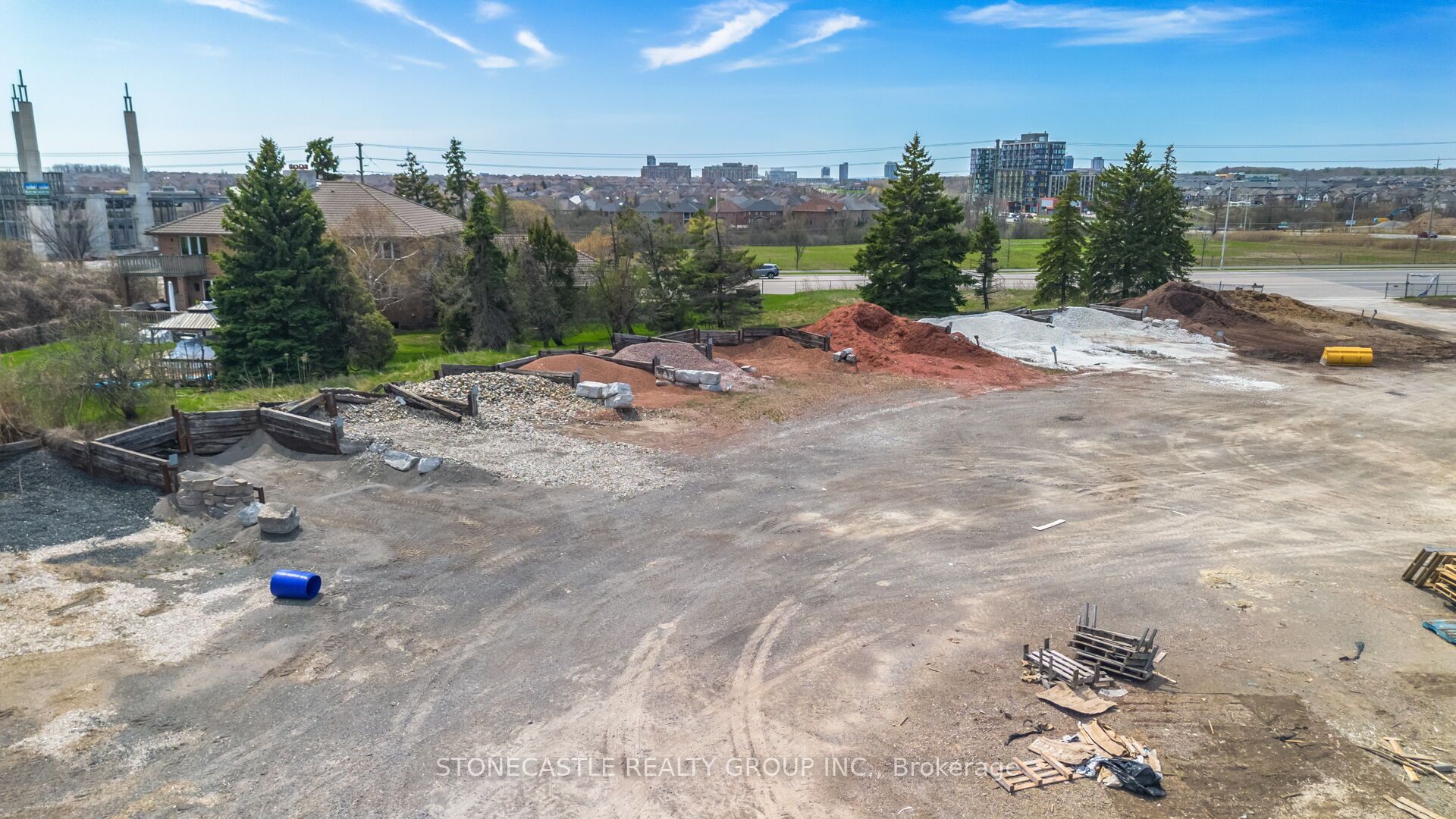 2018 Dundas Street E Property Photo 35