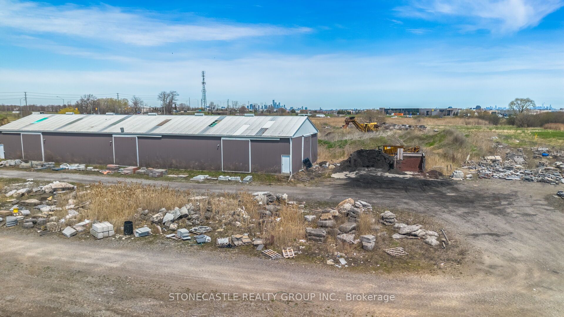 2018 Dundas Street E Property Photo 37