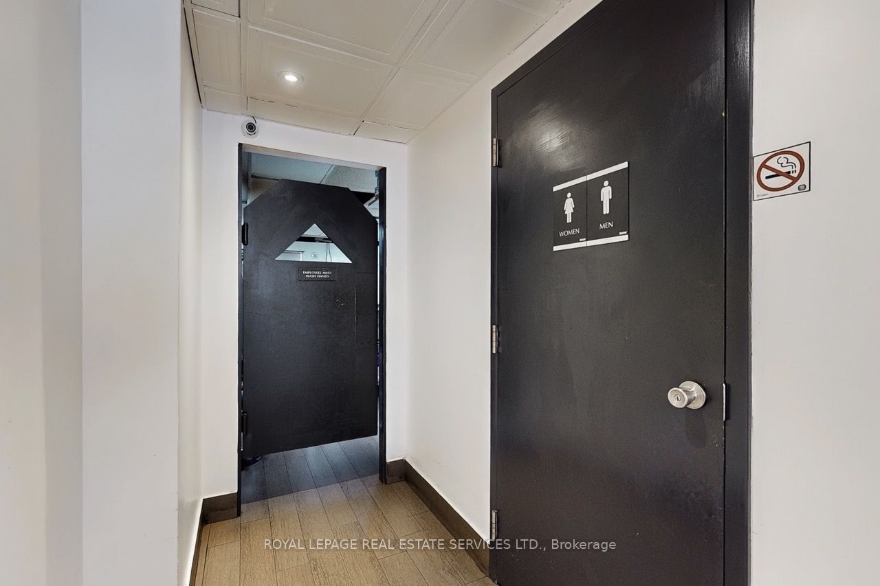 2184 Bloor Street W Property Photo 24