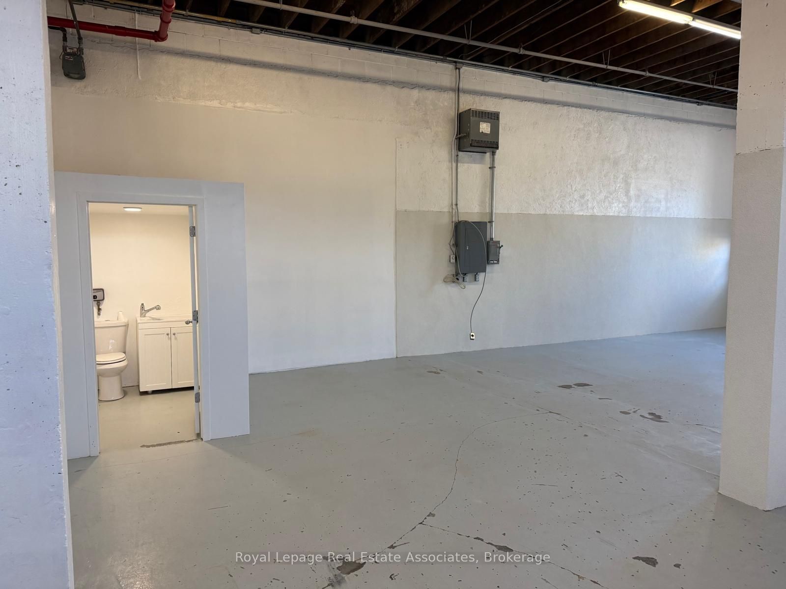 1299 St Mary's Avenue Property Photo 8