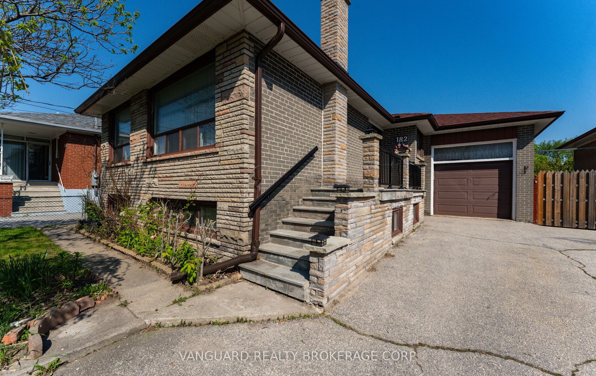 182 Dixon Road Property Photo 7