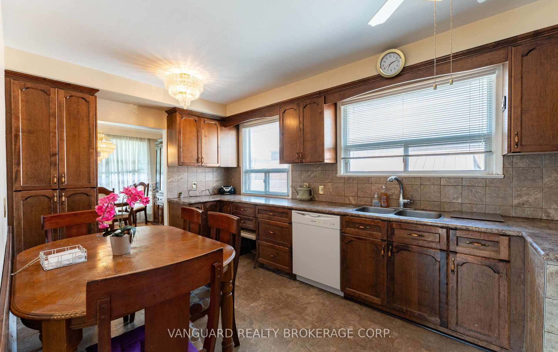 182 Dixon Road Property Photo 16