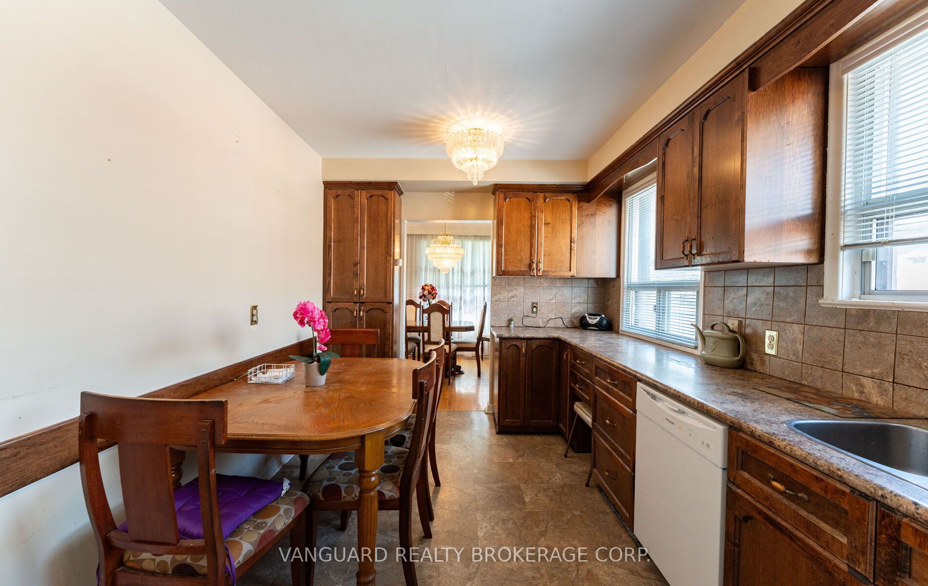 182 Dixon Road Property Photo 17