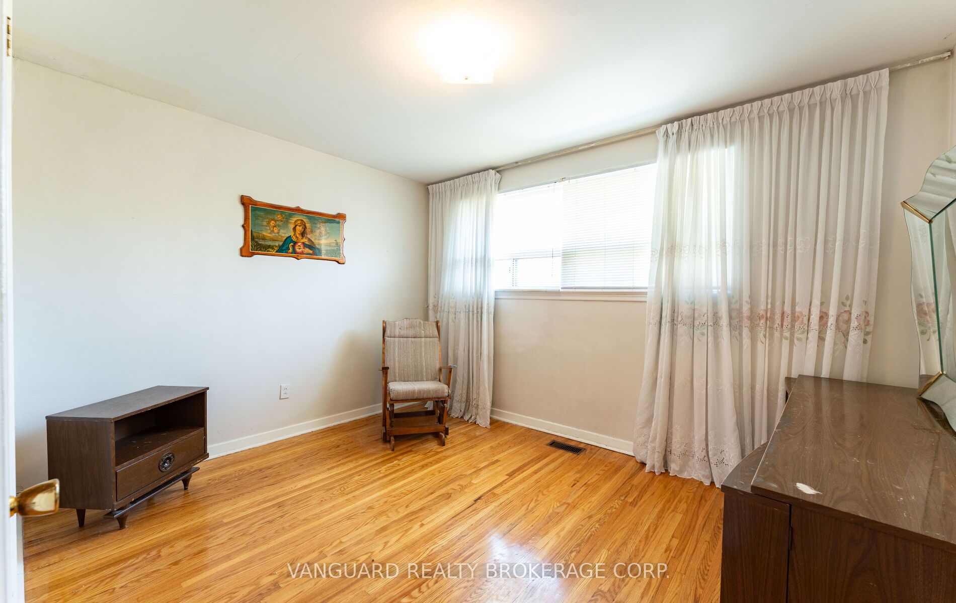 182 Dixon Road Property Photo 22