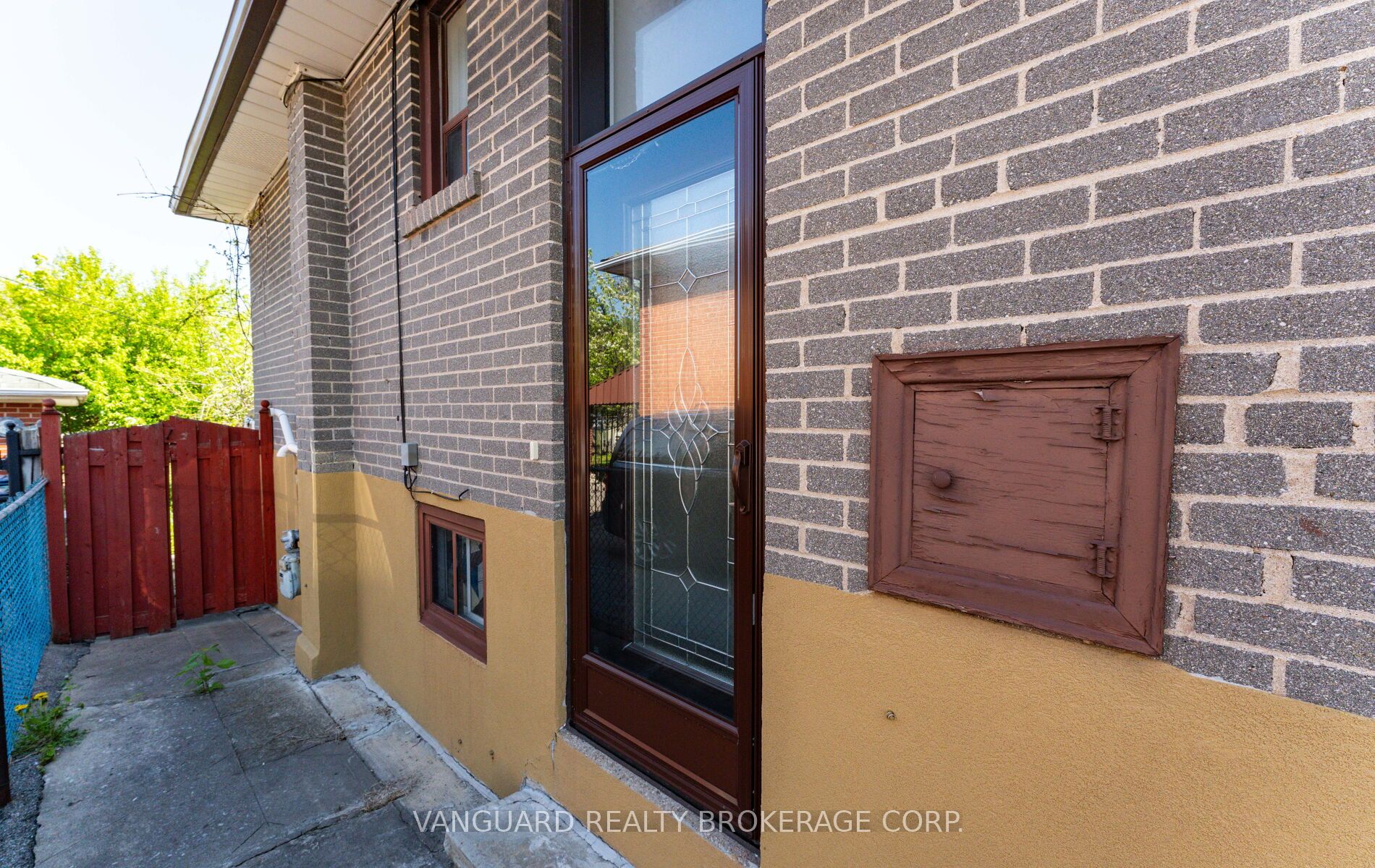 182 Dixon Road Property Photo 40