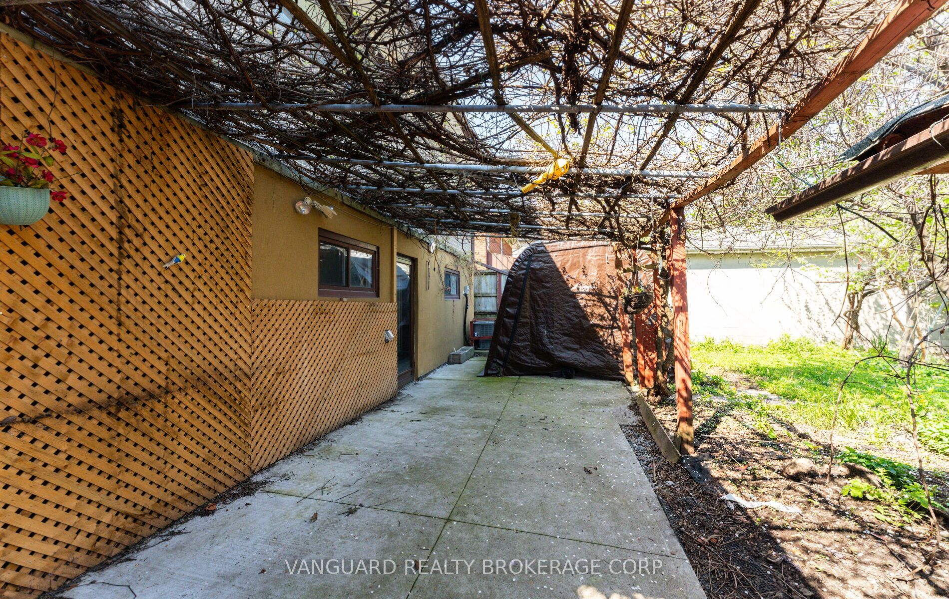 182 Dixon Road Property Photo 42