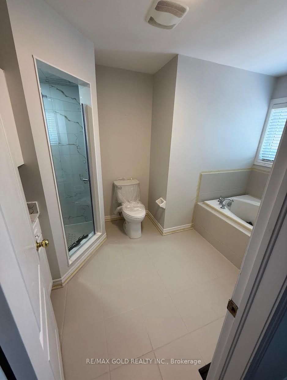 60 Swales Crescent Property Photo 8