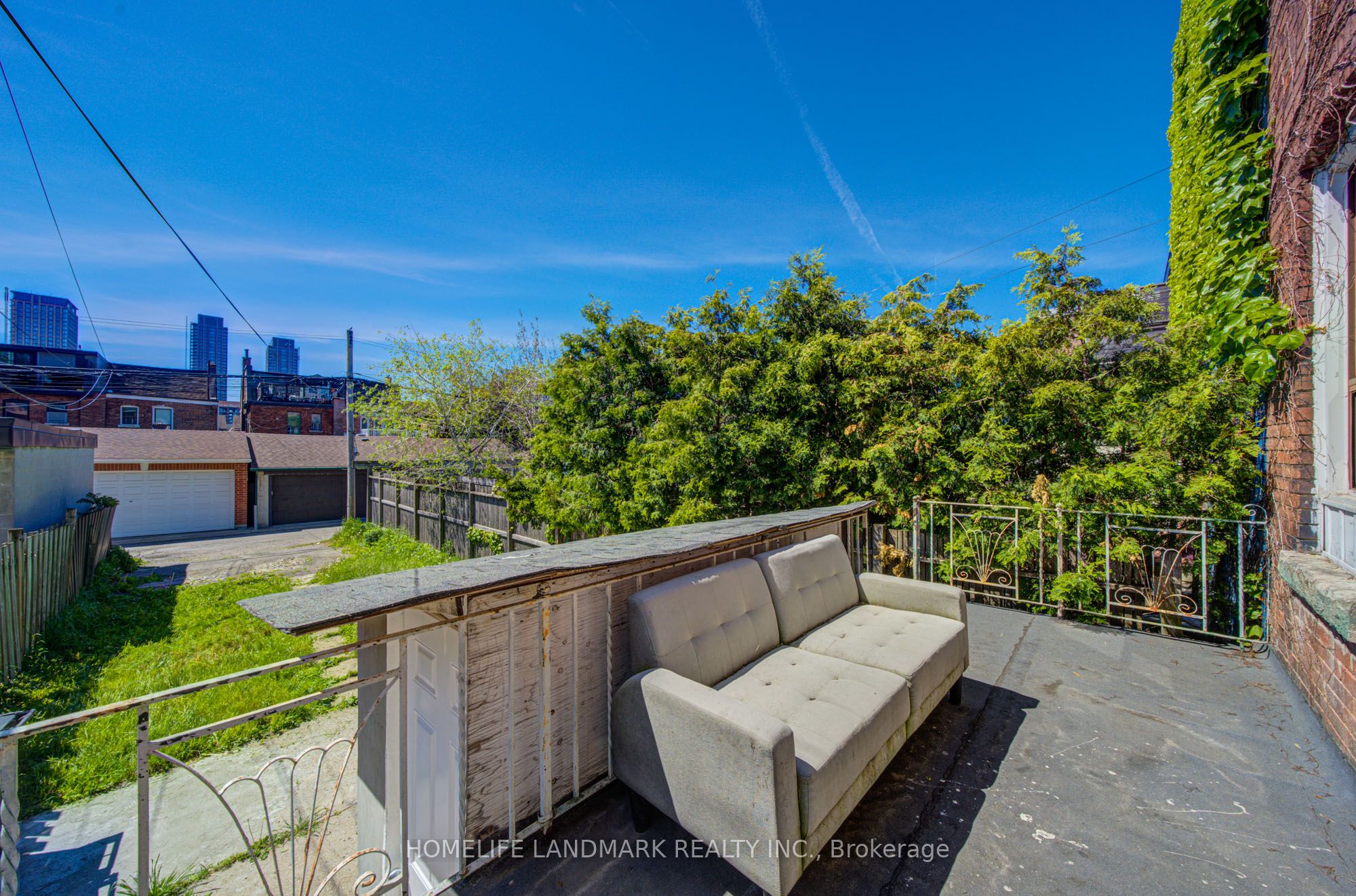 19 Armstrong Avenue Main & Bsmt Property Photo 21