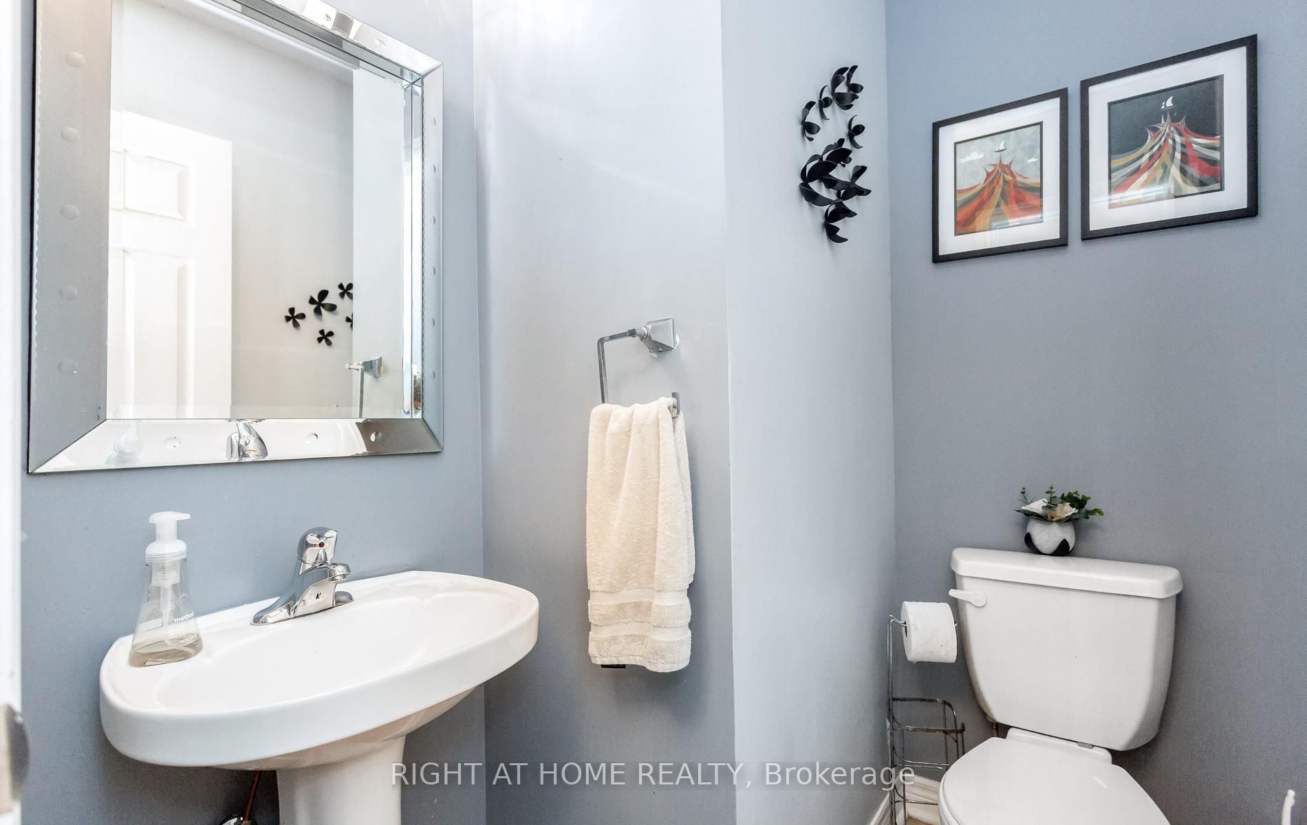3852 Bloomington Crescent Property Photo 25