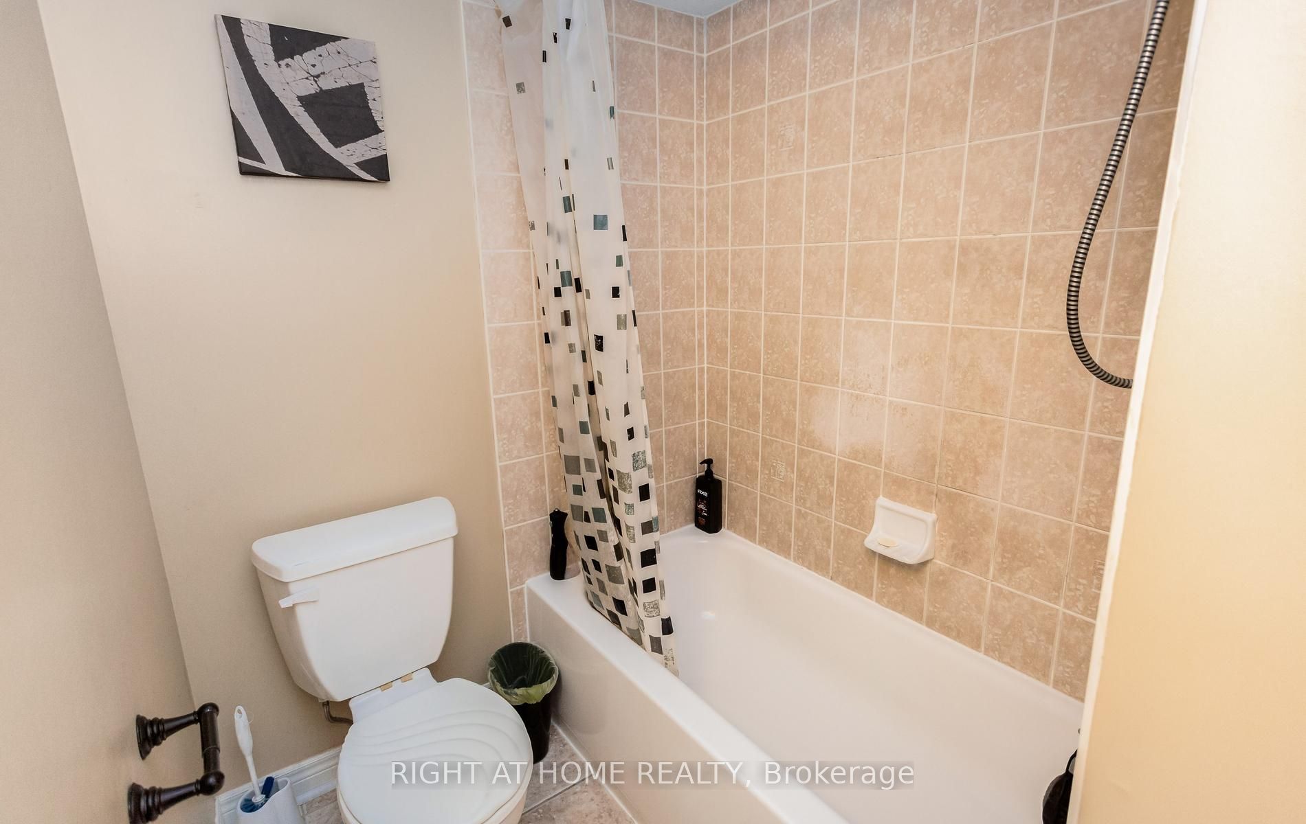 3852 Bloomington Crescent Property Photo 40