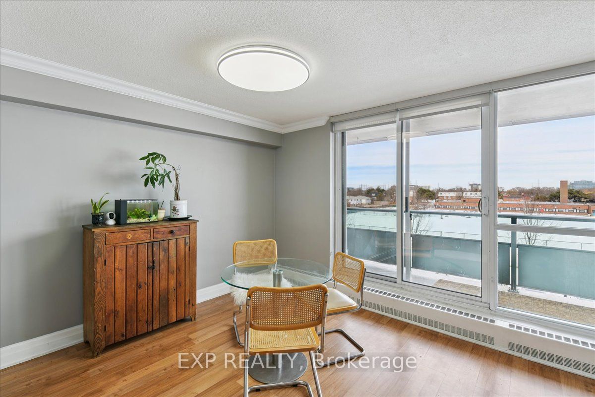 44 Longbourne Drive 412 Property Photo 6