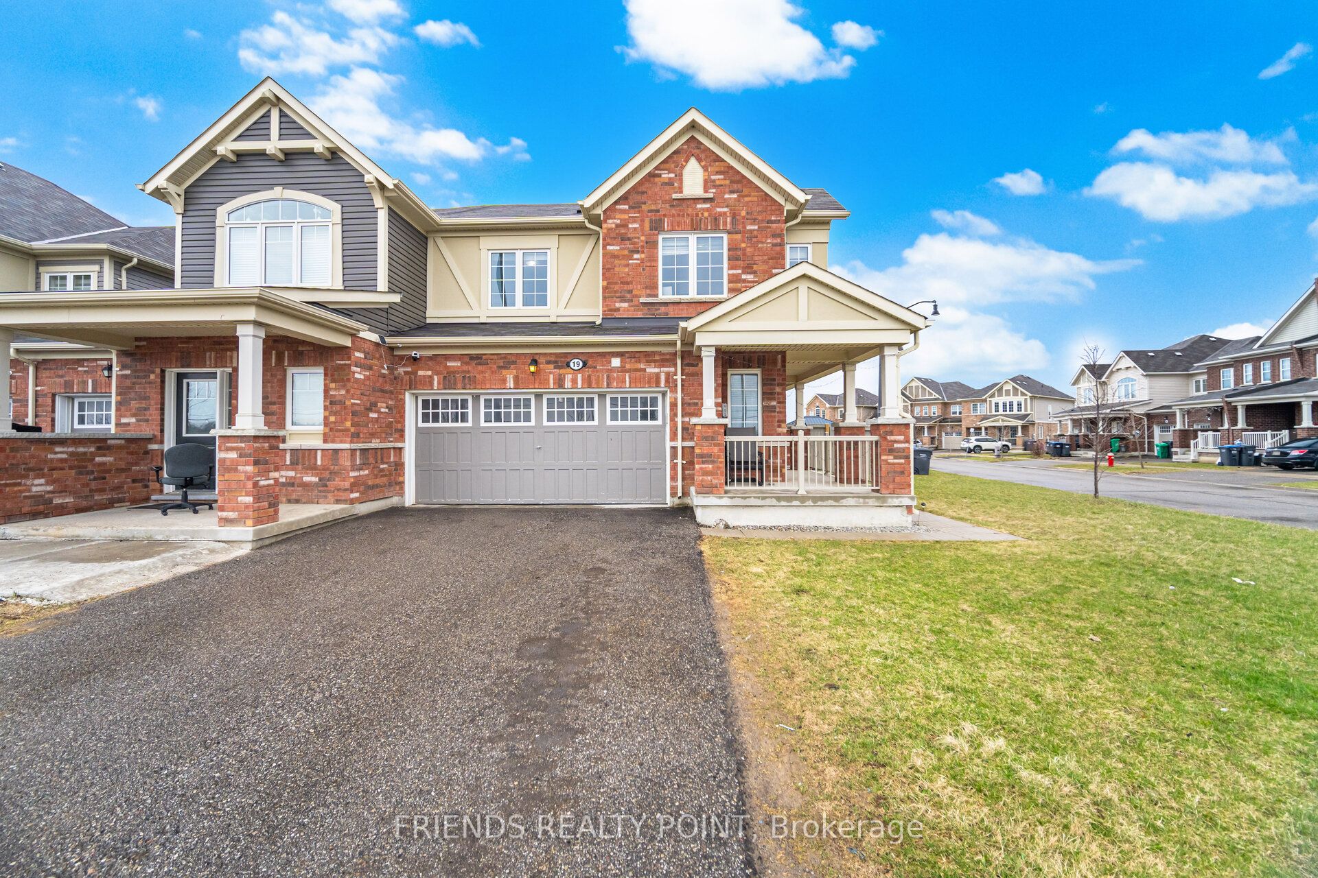 19 Donlamont Circle Property Photo 1