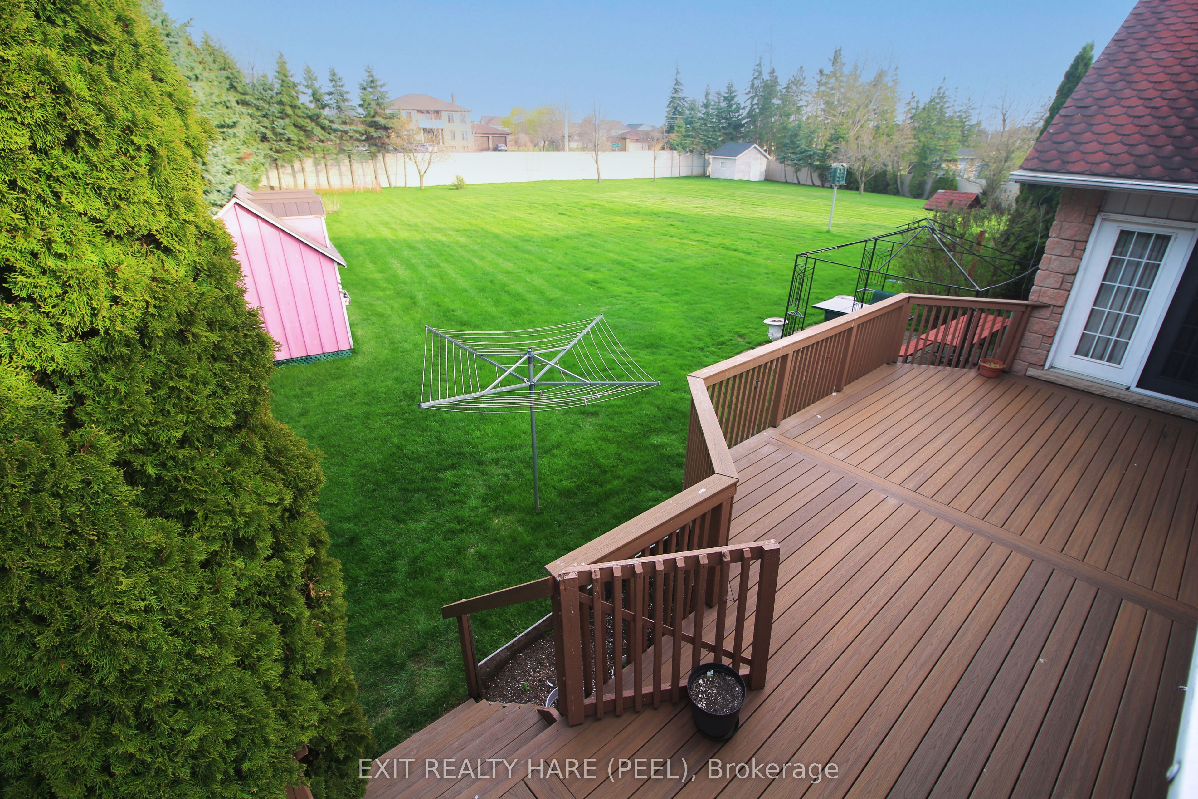 5 Glenbrook Boulevard Property Photo 10