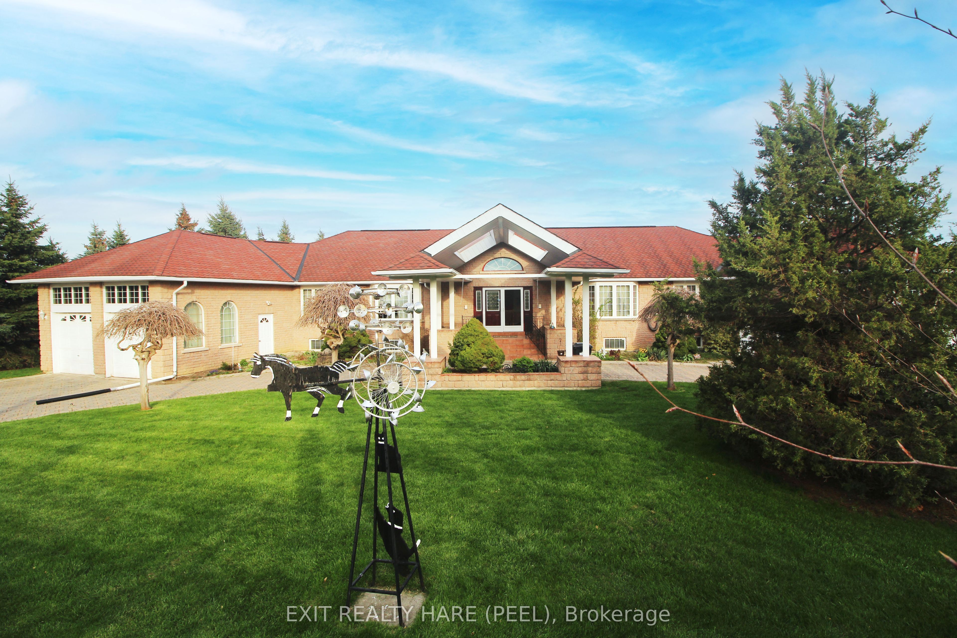 5 Glenbrook Boulevard Property Photo 13