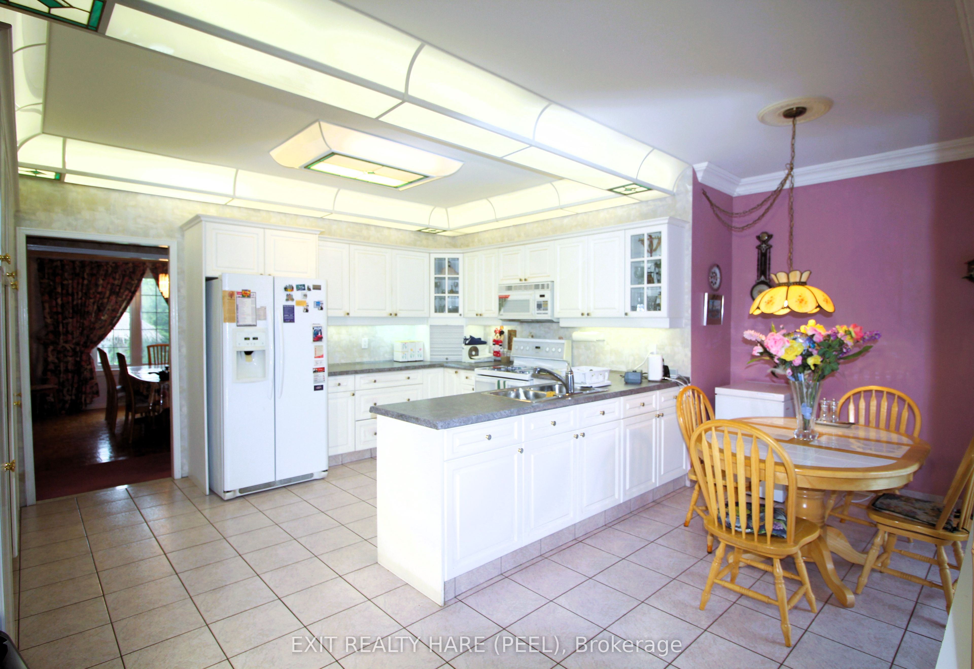 5 Glenbrook Boulevard Property Photo 17