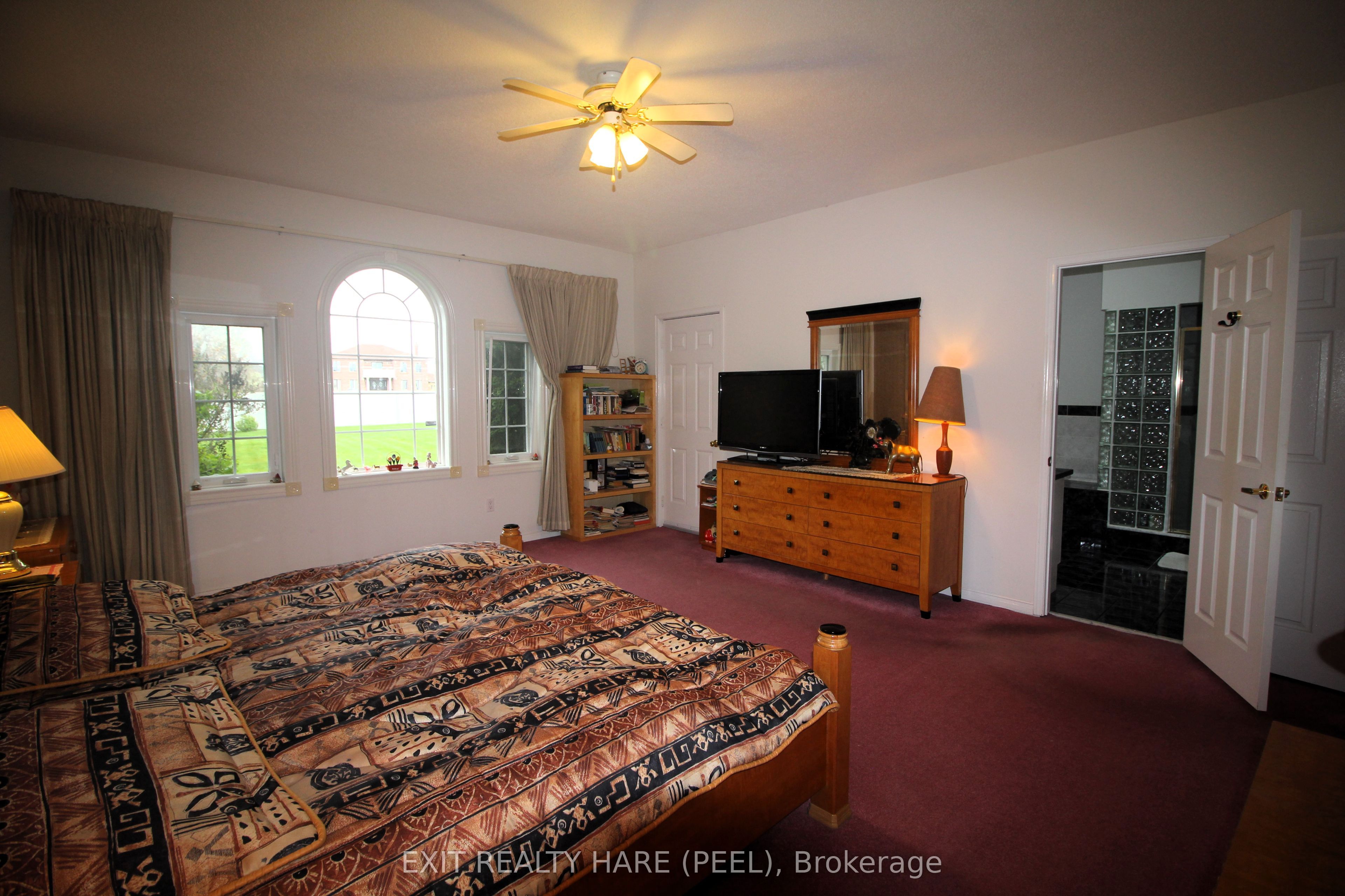 5 Glenbrook Boulevard Property Photo 22