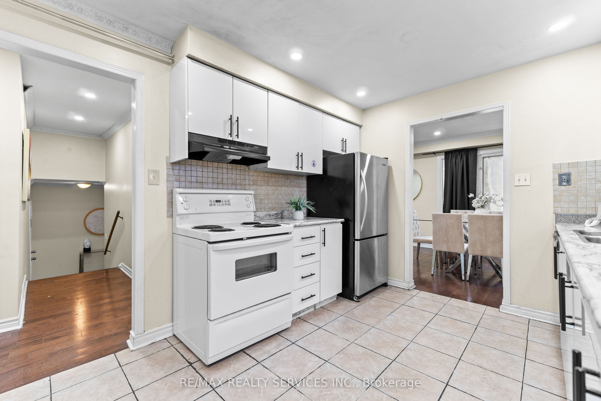 13 Linkdale Road Property Photo 14